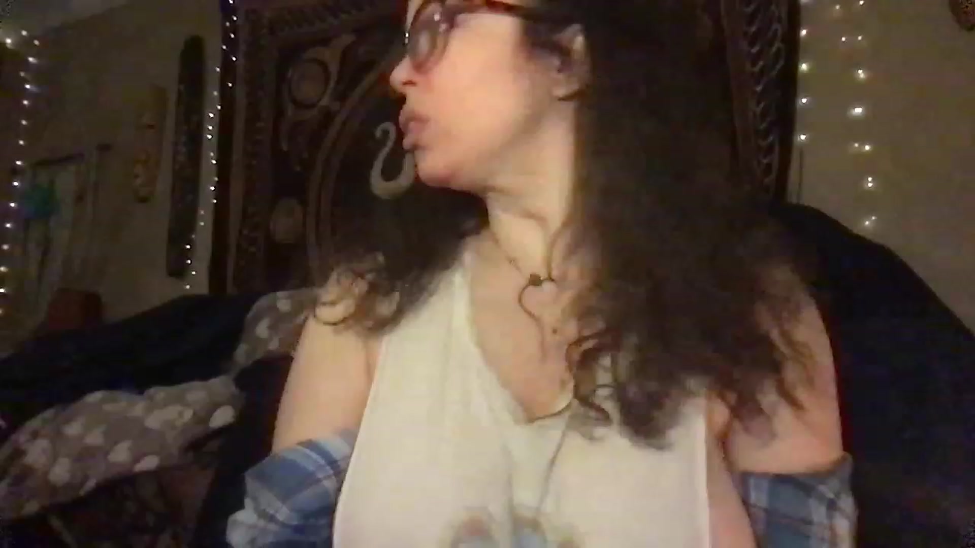 Gallery image thumbnail from Fifilarue1313's myfreecams stream on, 03/12/2023, 11:46 image 1 of 20