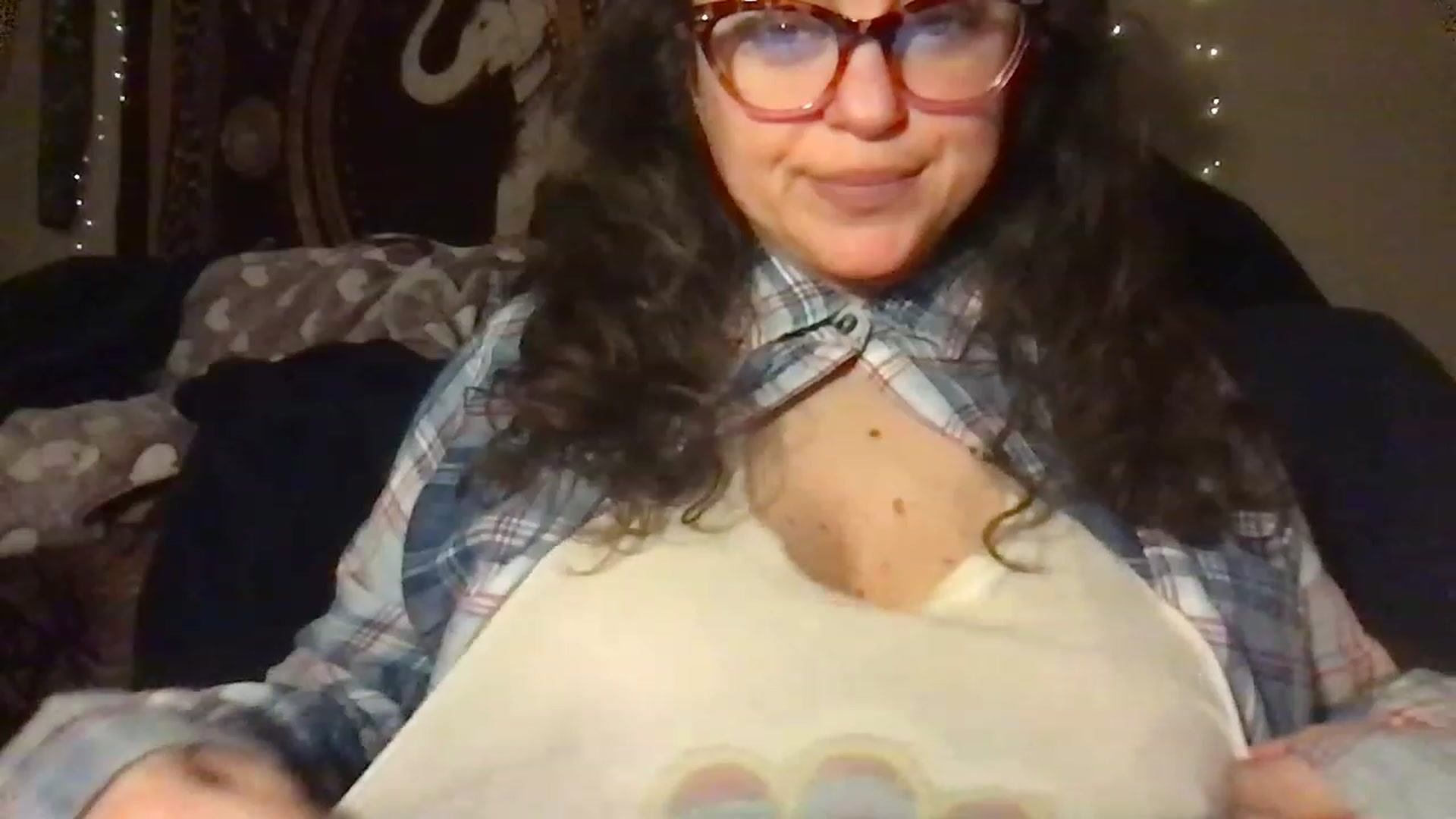 Gallery image thumbnail from Fifilarue1313's myfreecams stream on, 03/12/2023, 11:46 image 13 of 20