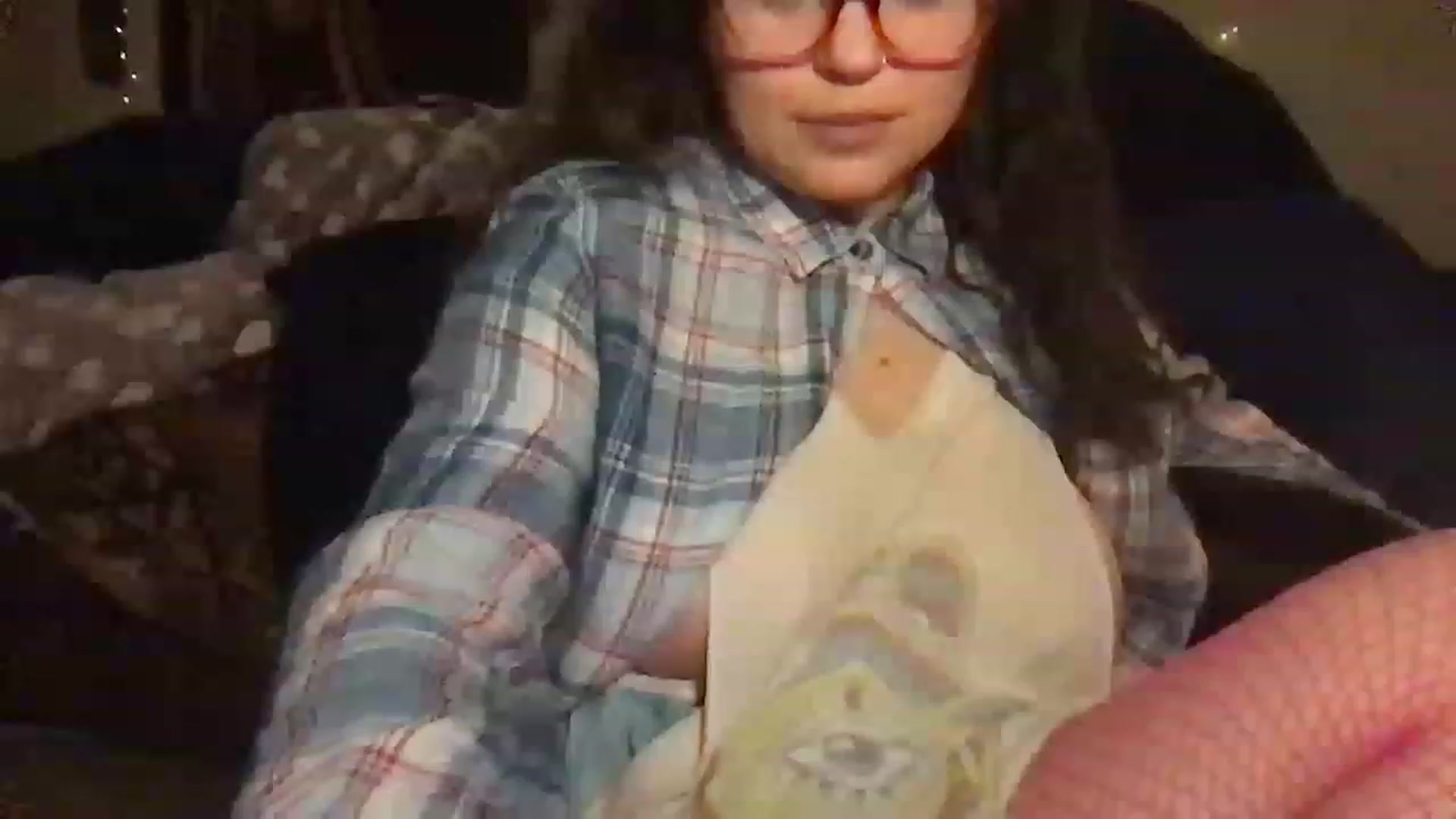 Gallery image thumbnail from Fifilarue1313's myfreecams stream on, 03/12/2023, 13:05 image 4 of 20