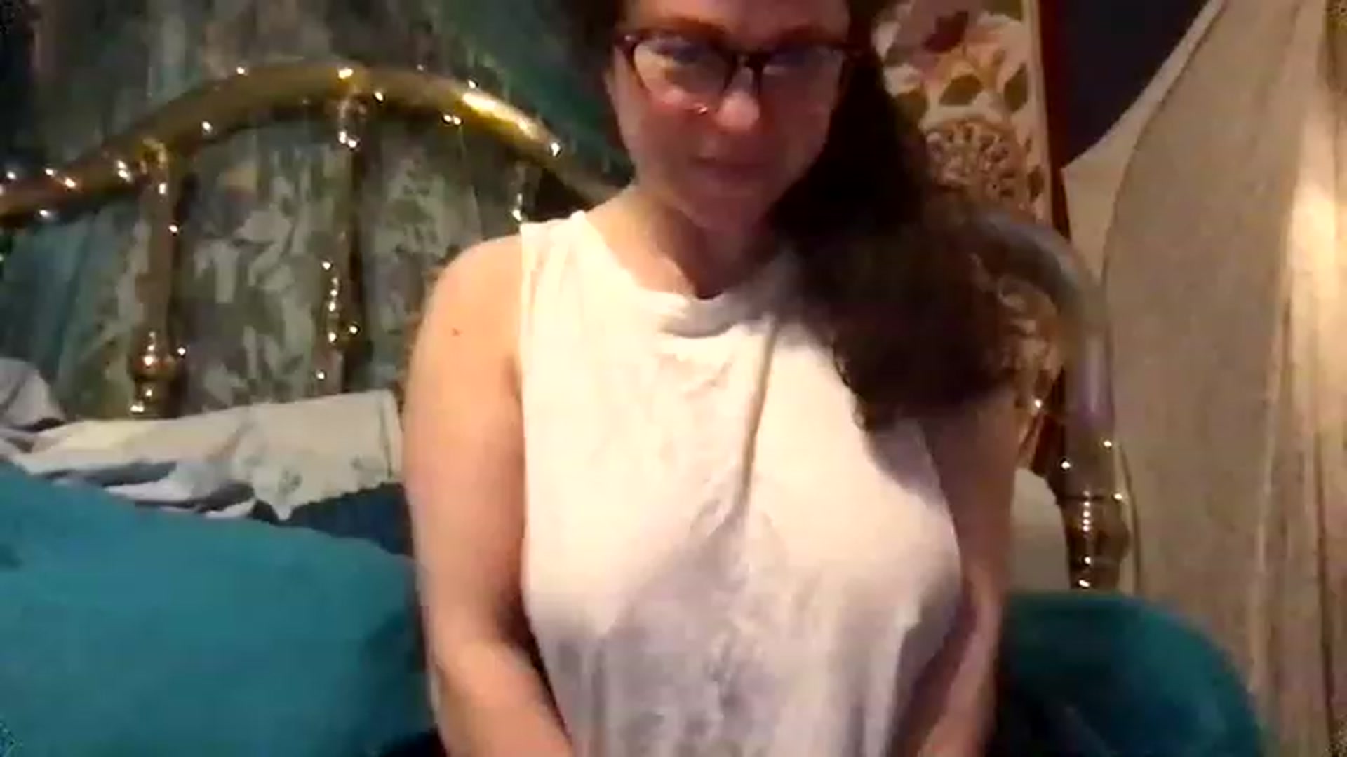 Gallery image thumbnail from Fifilarue1313's myfreecams stream on, 03/26/2023, 14:32 image 5 of 20