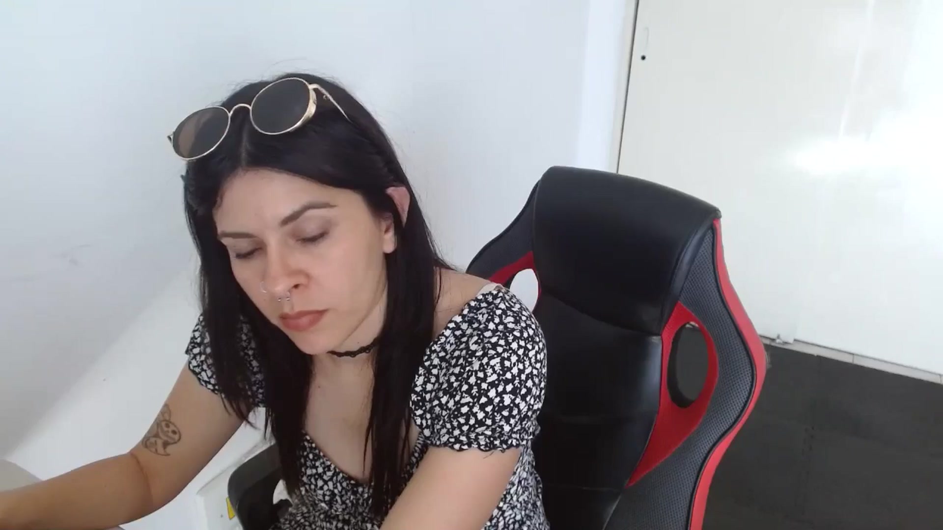 Gallery image thumbnail from FinalGirl's myfreecams stream on, 03/01/2025, 21:23 image 4 of 20