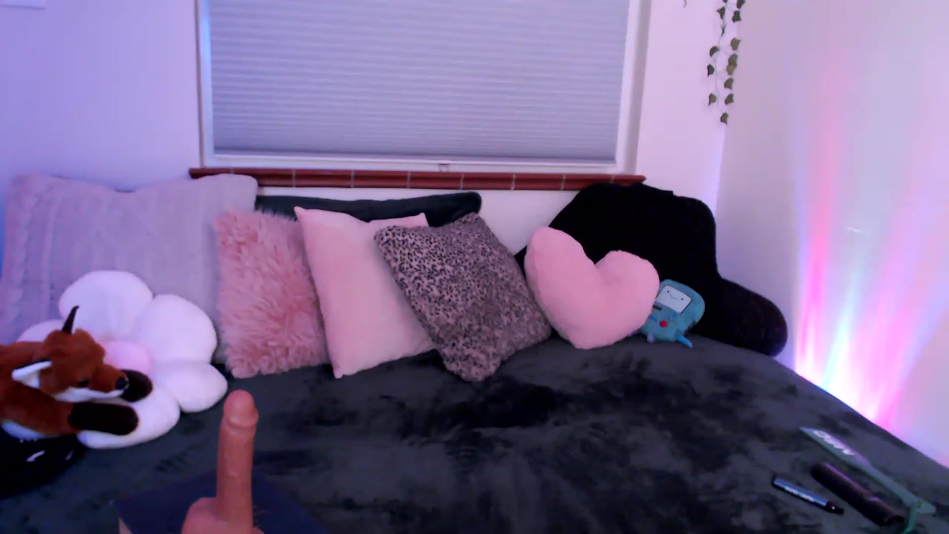 Gallery image thumbnail from Fiona's myfreecams stream on, 03/17/2023, 08:37 image 4 of 20