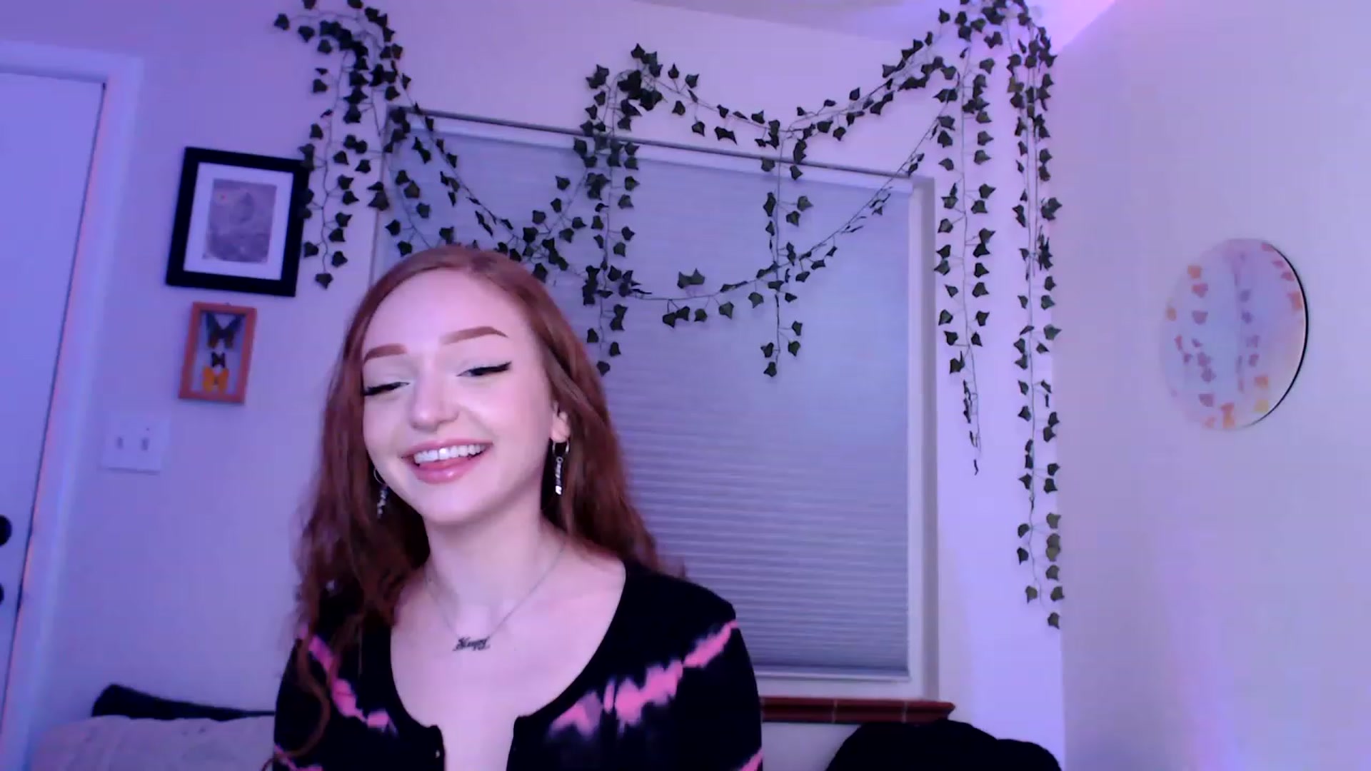 Gallery image thumbnail from Fiona's myfreecams stream on, 03/20/2023, 09:26 image 3 of 20