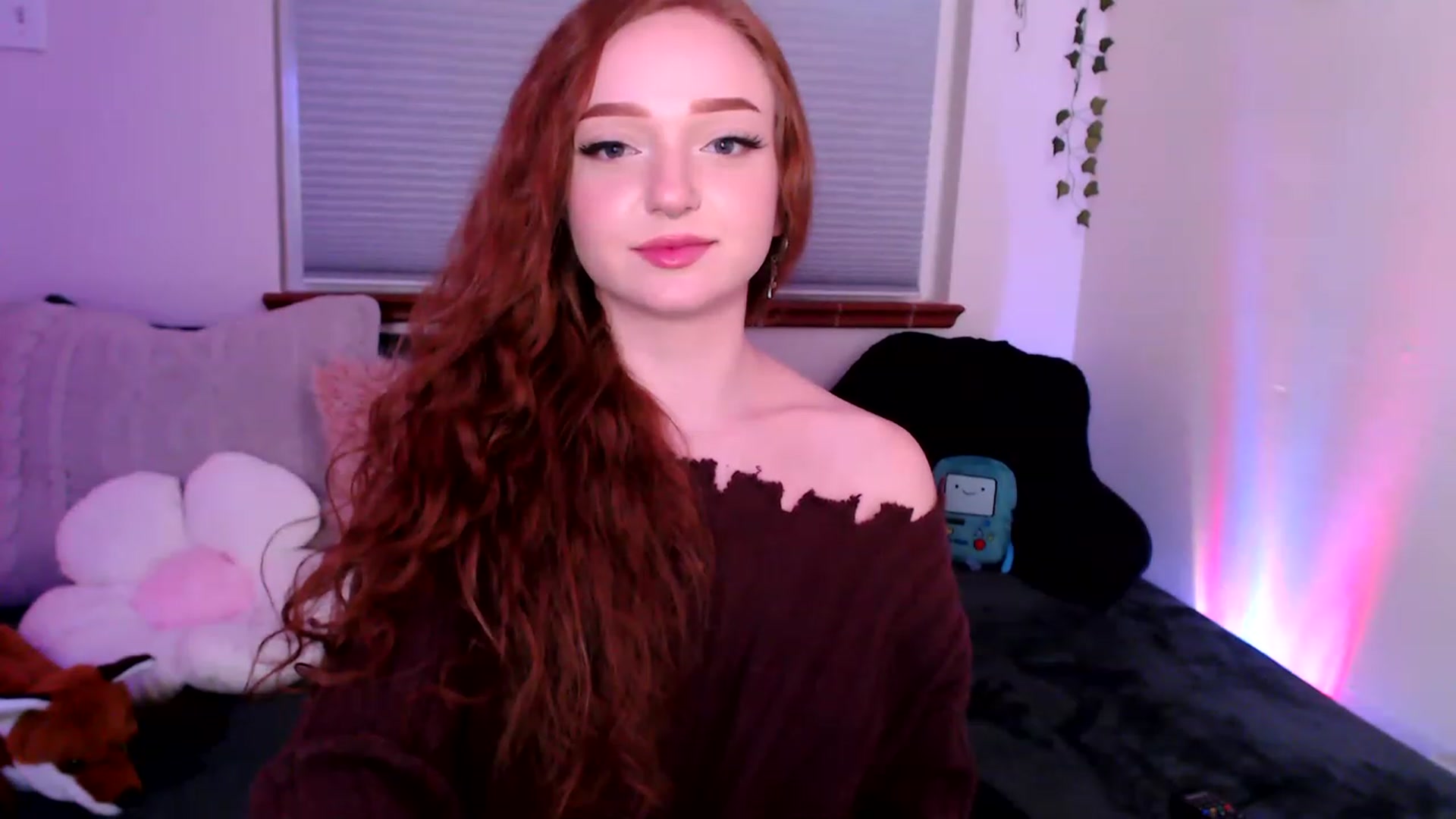 Gallery image thumbnail from Fiona's myfreecams stream on, 03/27/2023, 06:57 image 12 of 20