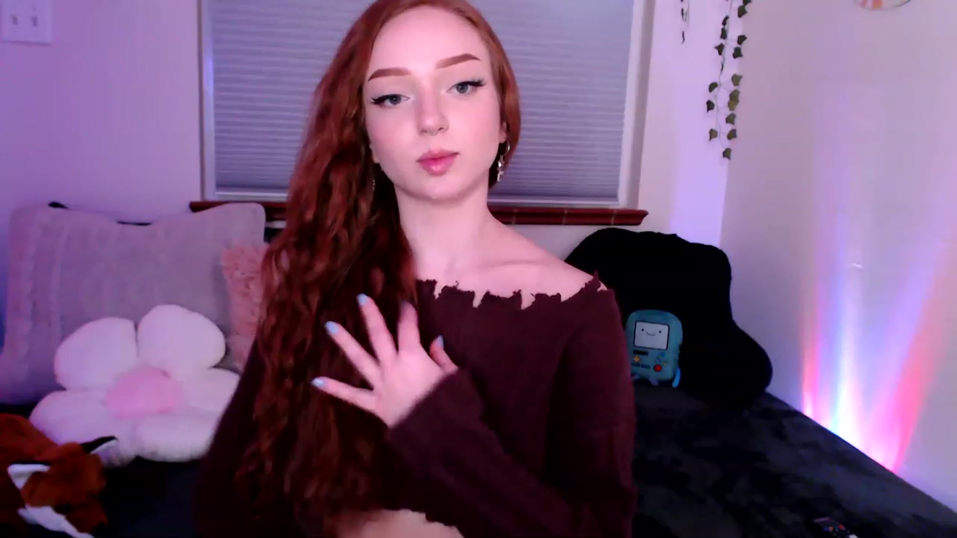Gallery image thumbnail from Fiona's myfreecams stream on, 03/27/2023, 06:57 image 11 of 20
