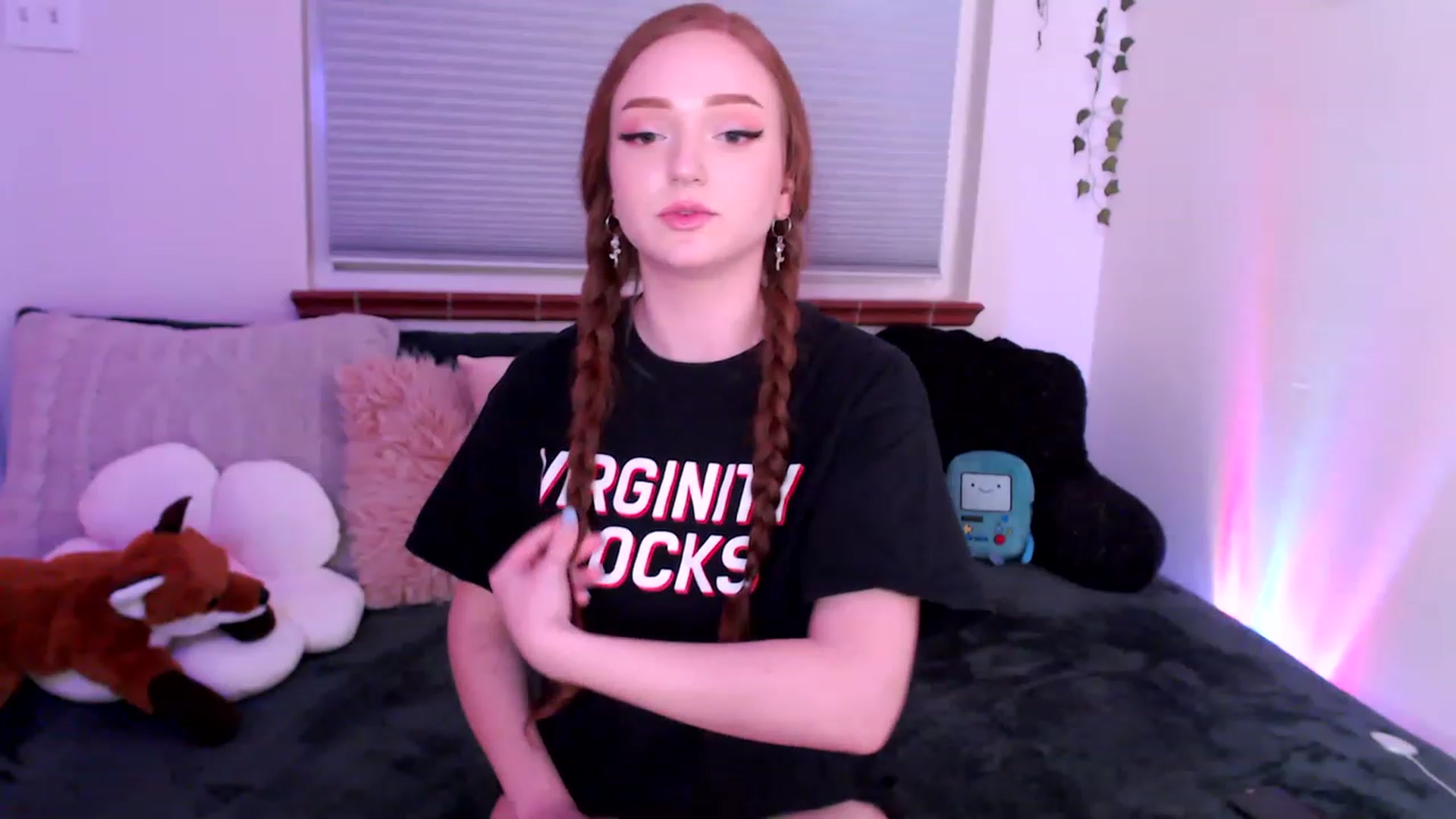 Gallery image thumbnail from Fiona's myfreecams stream on, 03/30/2023, 09:37 image 2 of 20