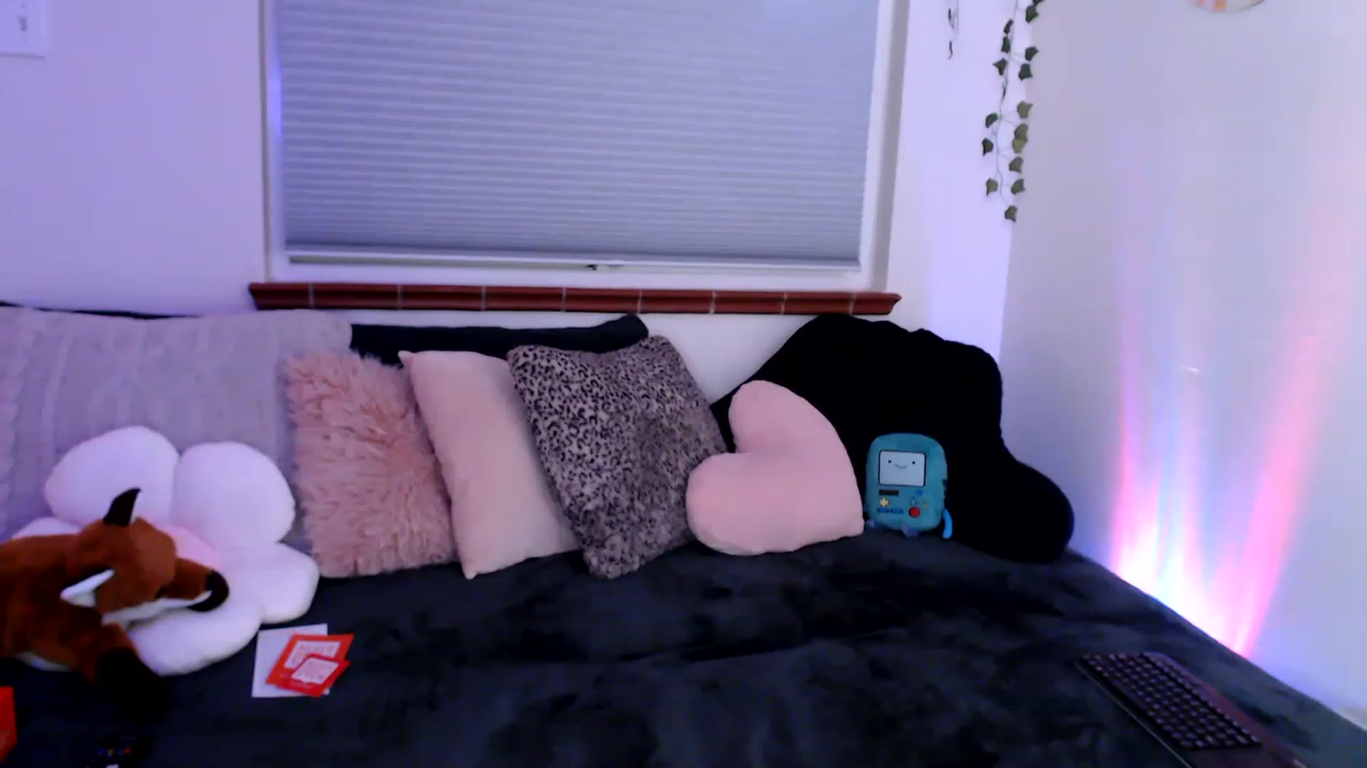Gallery image thumbnail from Fiona's myfreecams stream on, 03/30/2023, 09:37 image 18 of 20