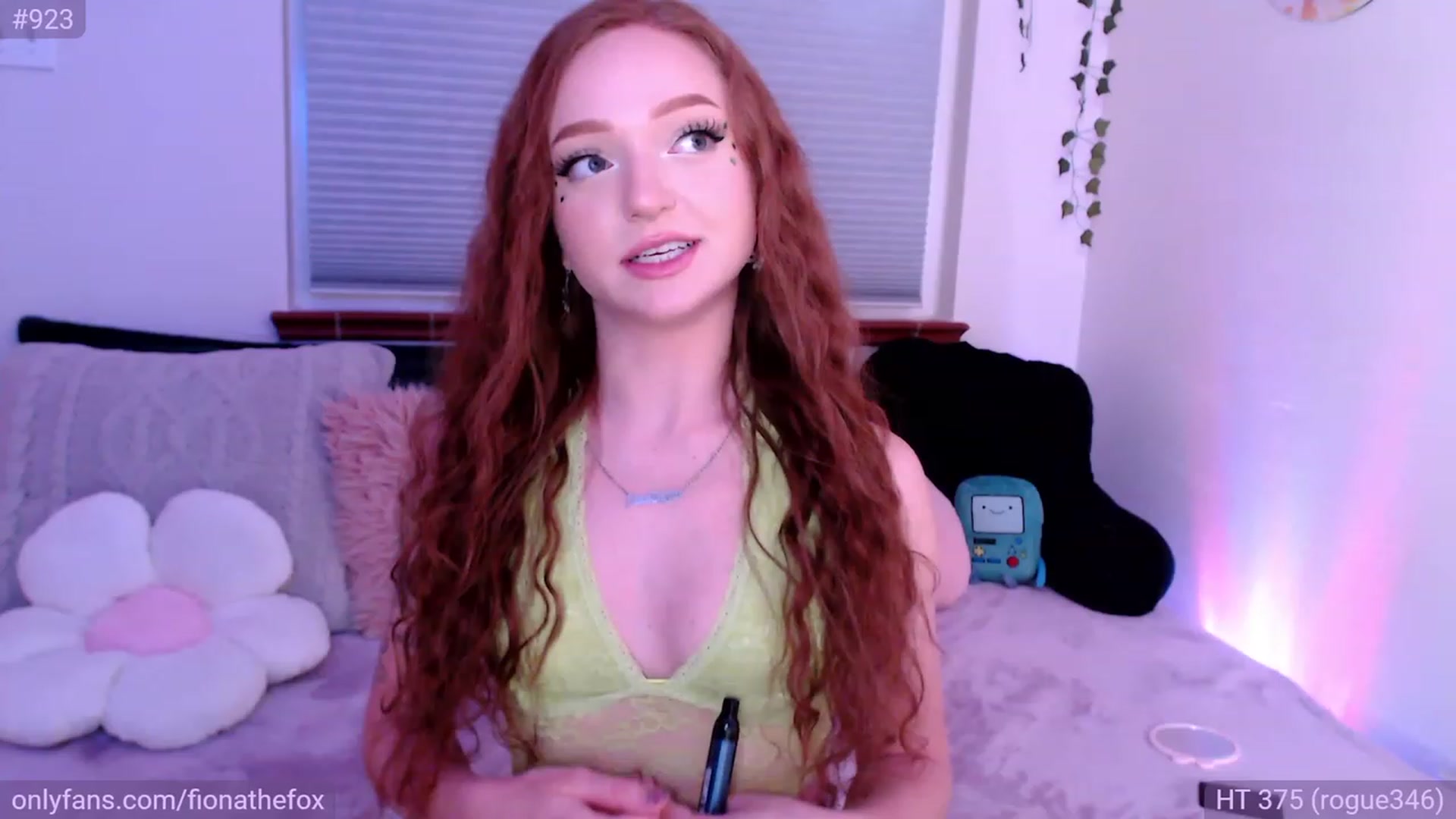 Gallery image thumbnail from Fiona's myfreecams stream on, 04/23/2023, 04:55 image 9 of 20