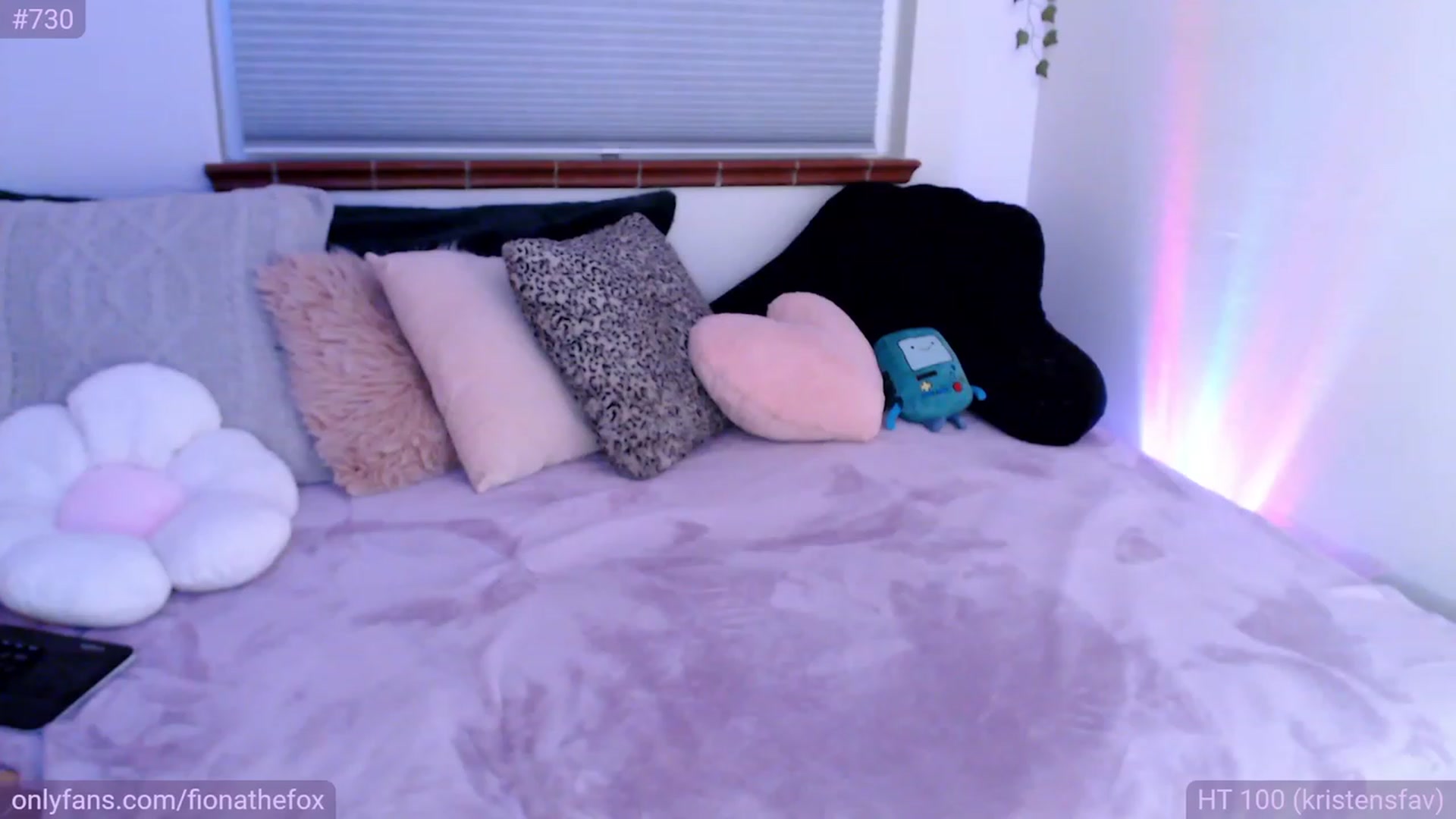 Gallery image thumbnail from Fiona's myfreecams stream on, 04/25/2023, 09:24 image 13 of 20