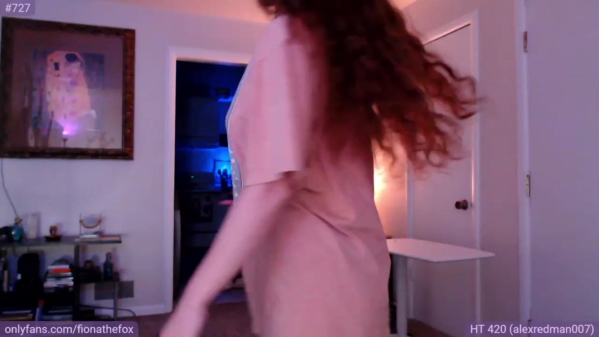 Gallery image thumbnail from Fiona's myfreecams stream on, 04/26/2023, 09:28 image 17 of 20