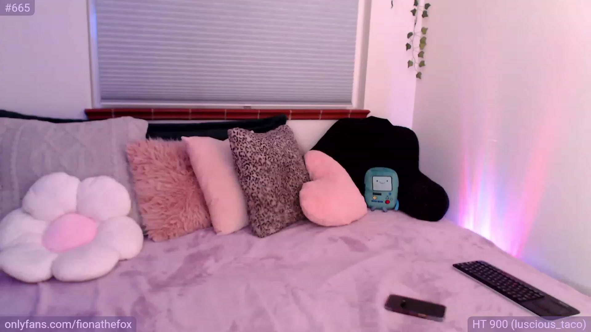Gallery image thumbnail from Fiona's myfreecams stream on, 04/29/2023, 07:14 image 2 of 20