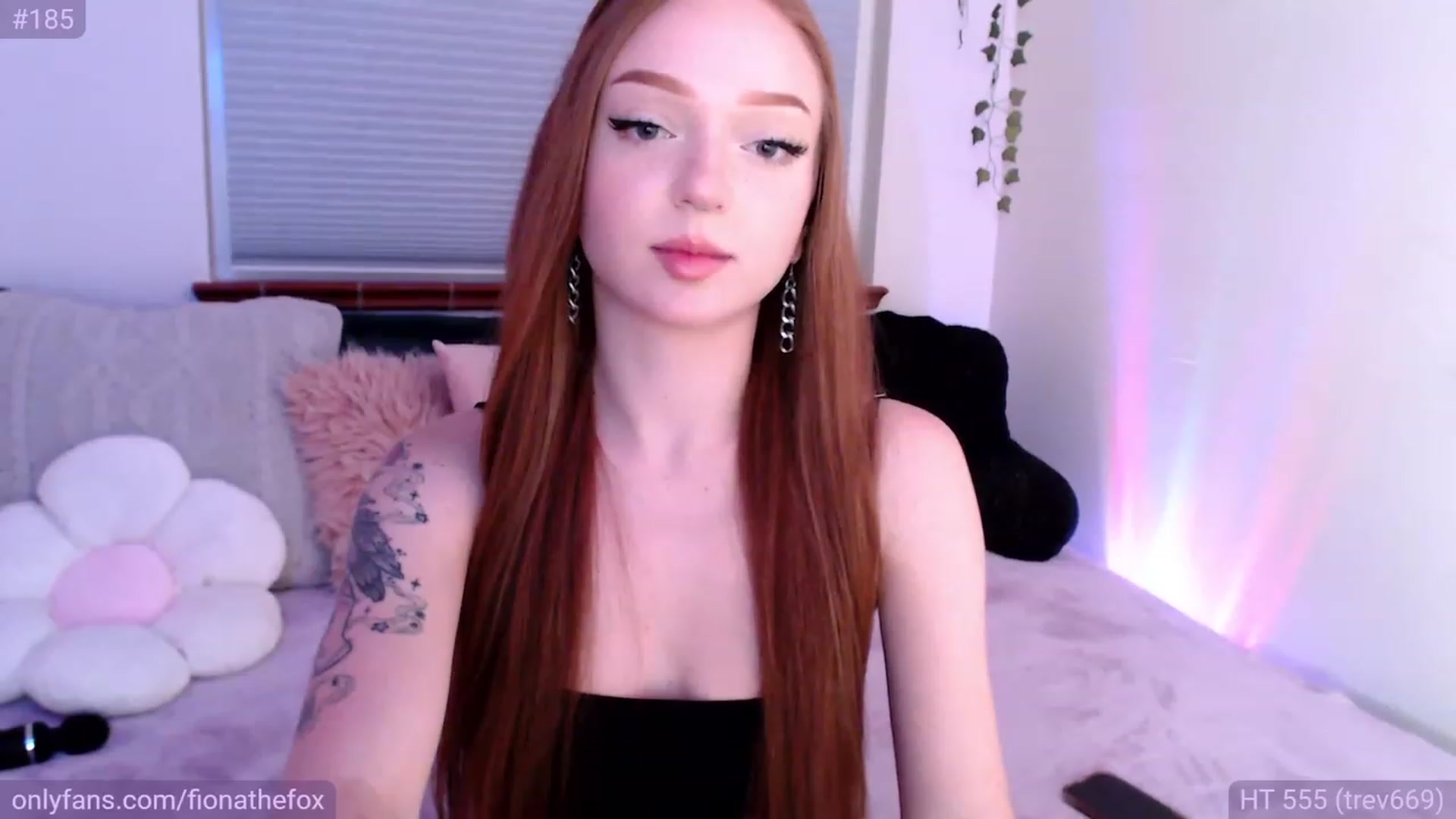 Gallery image thumbnail from Fiona's myfreecams stream on, 05/07/2023, 07:24 image 4 of 20