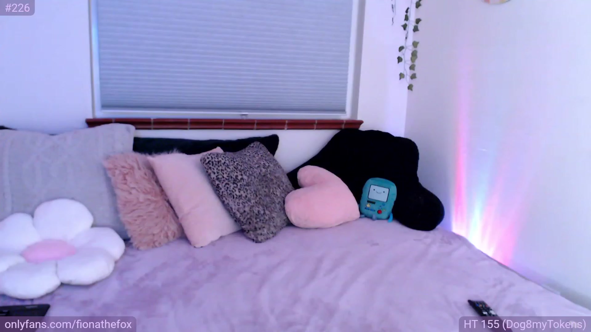 Gallery image thumbnail from Fiona's myfreecams stream on, 05/12/2023, 09:46 image 5 of 20
