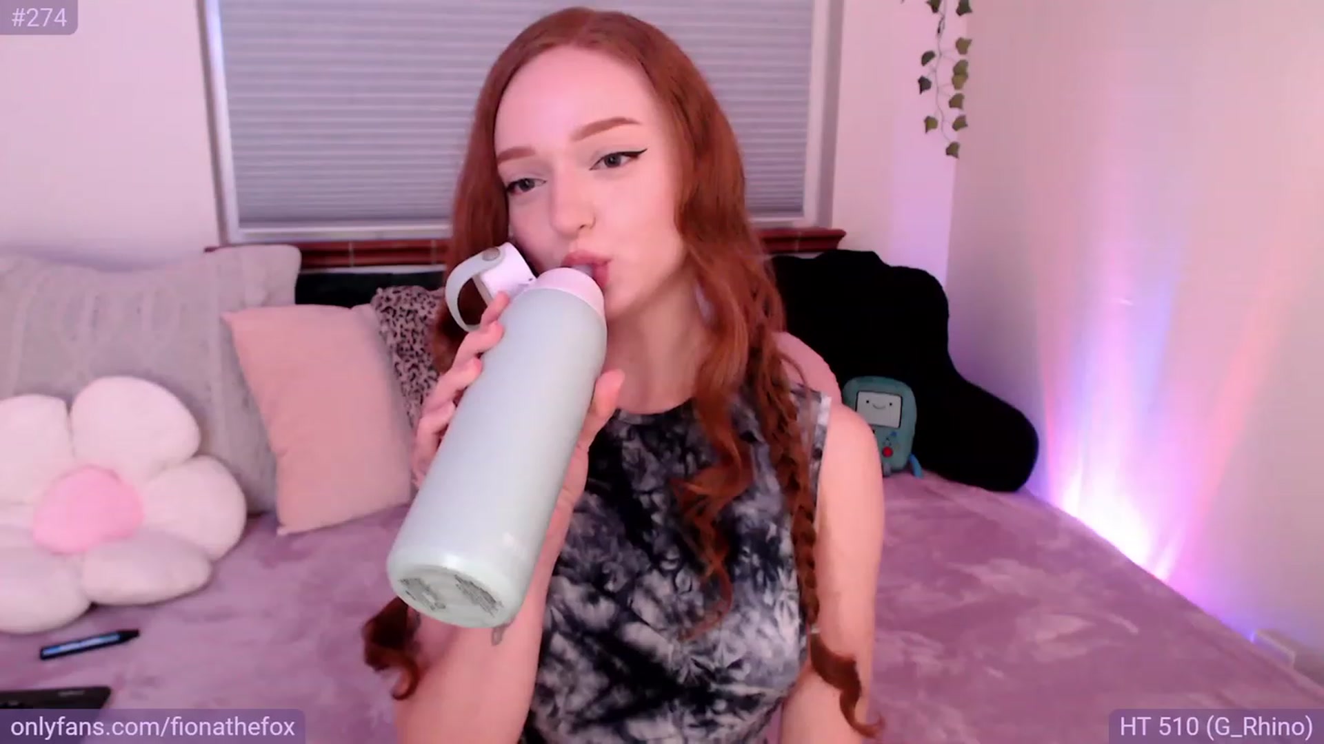 Gallery image thumbnail from Fiona's myfreecams stream on, 05/20/2023, 07:30 image 12 of 20