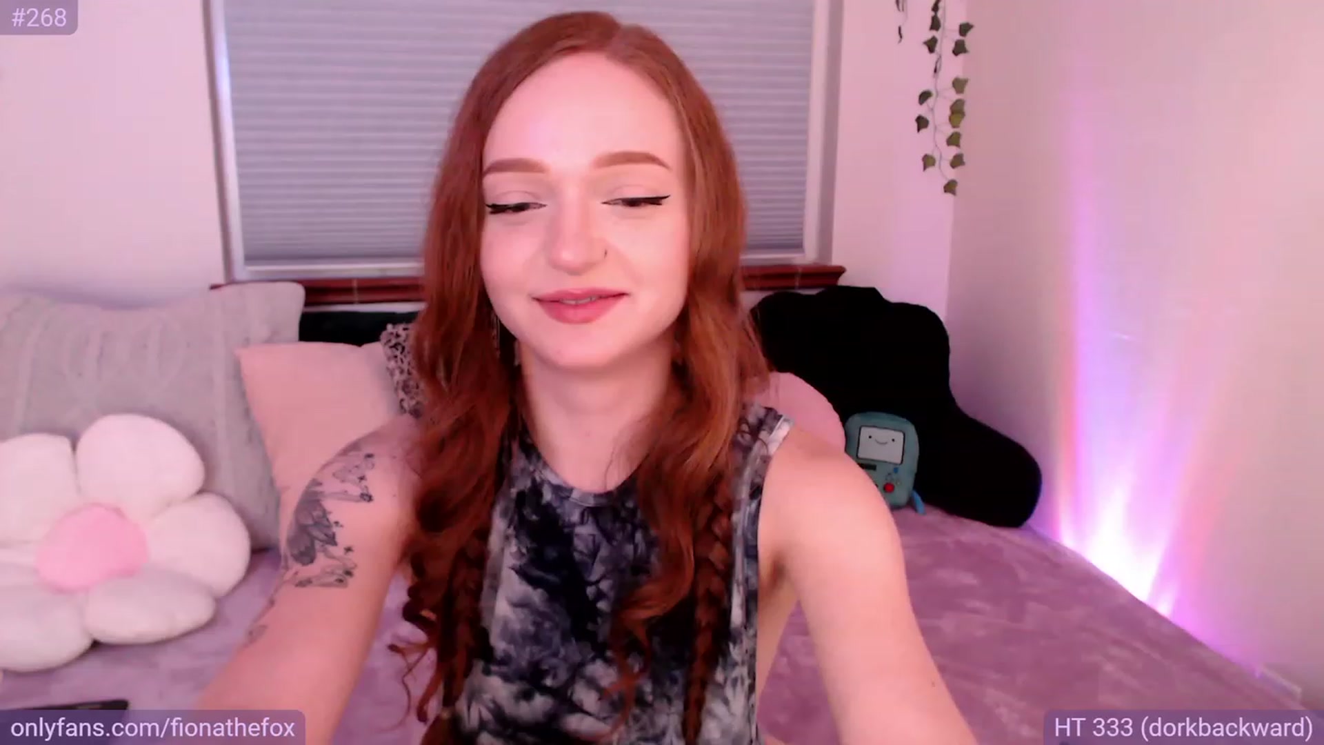 Gallery image thumbnail from Fiona's myfreecams stream on, 05/20/2023, 08:33 image 10 of 20