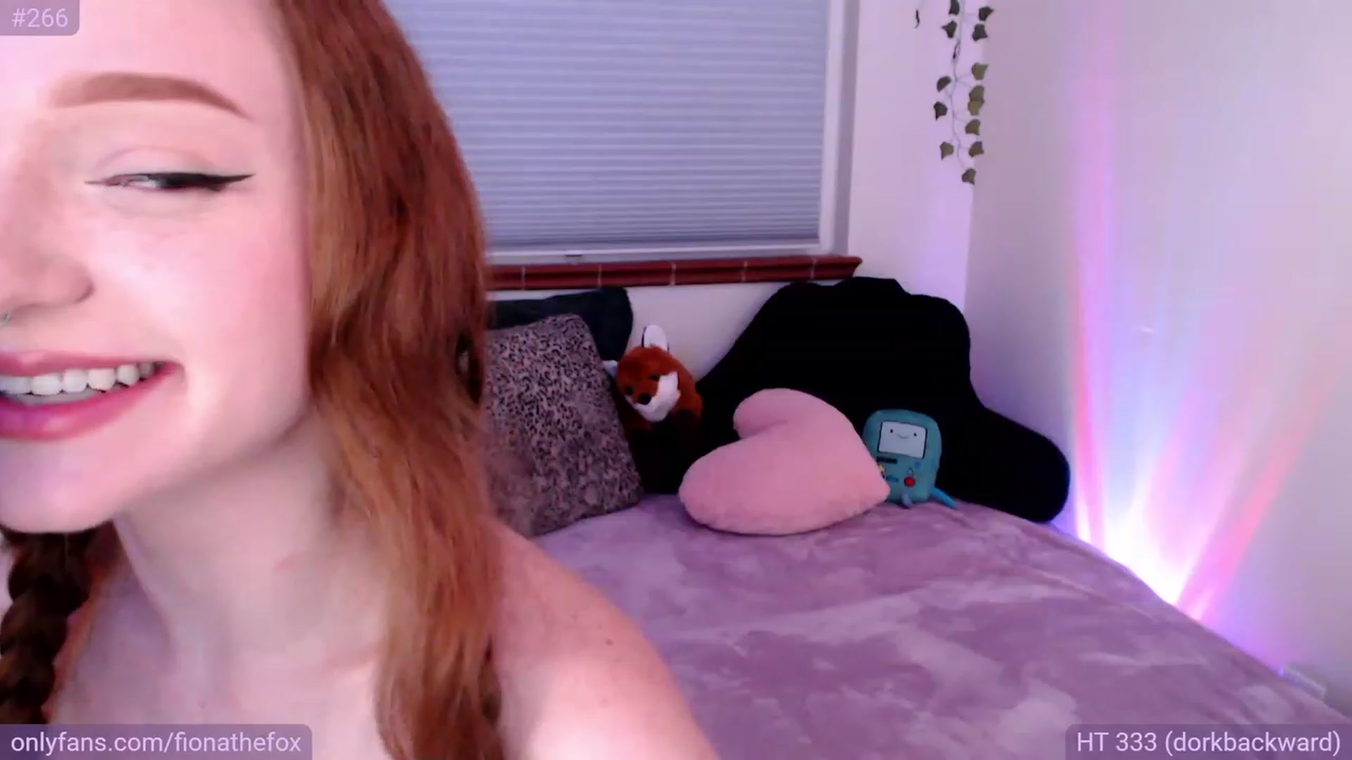Gallery image thumbnail from Fiona's myfreecams stream on, 05/20/2023, 09:47 image 16 of 20