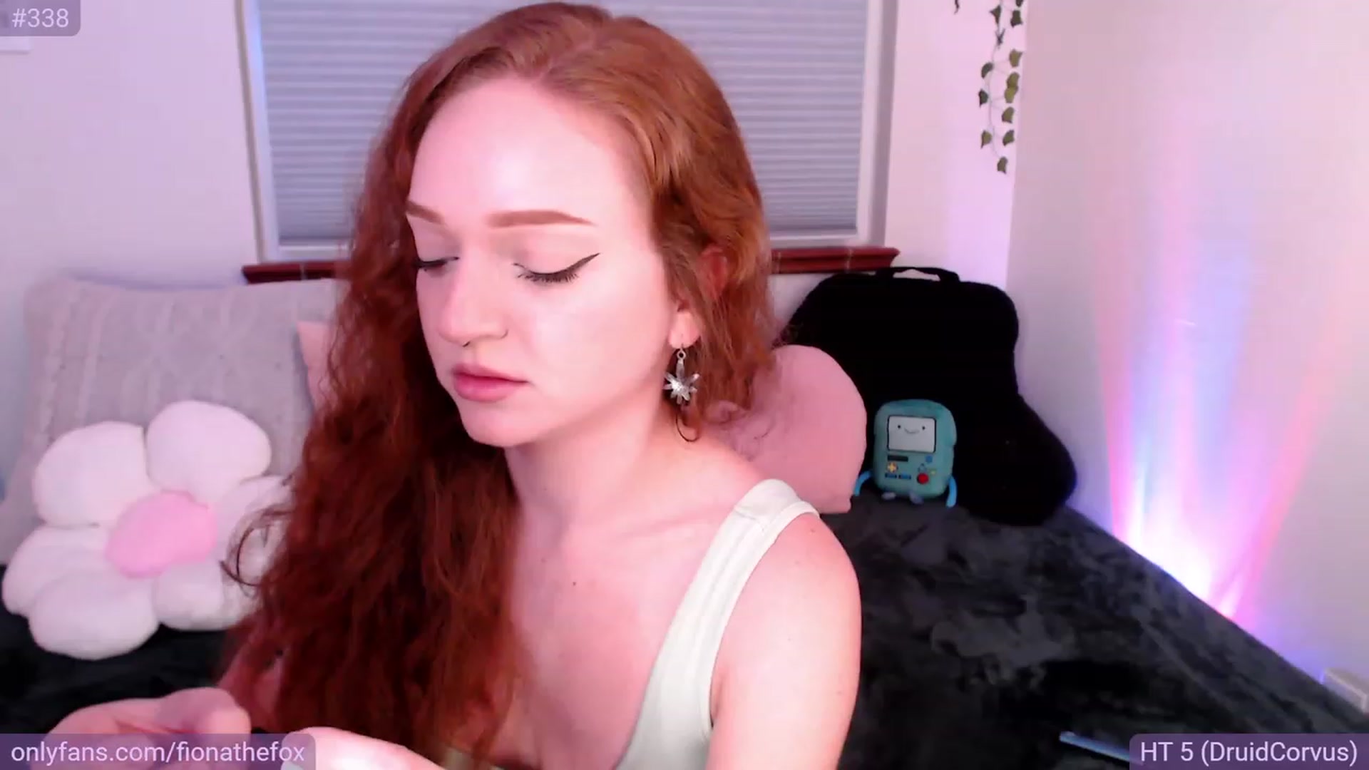 Gallery image thumbnail from Fiona's myfreecams stream on, 05/29/2023, 06:49 image 3 of 20