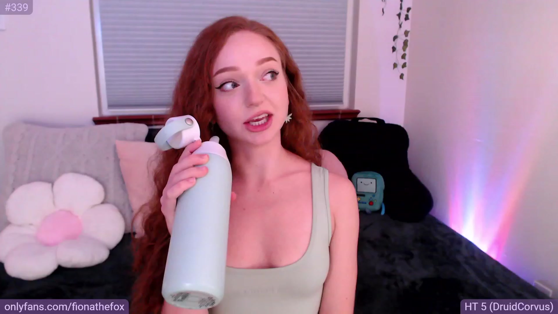 Gallery image thumbnail from Fiona's myfreecams stream on, 05/29/2023, 08:49 image 1 of 20
