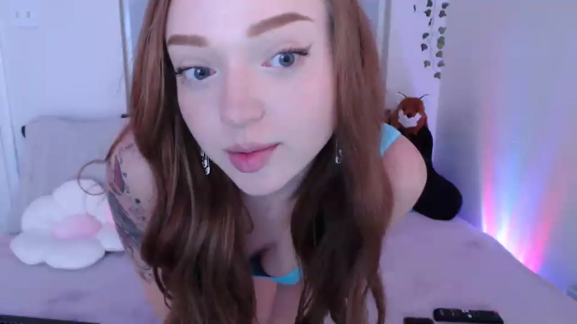 Gallery image thumbnail from Fiona's myfreecams stream on, 06/20/2023, 07:10 image 15 of 20