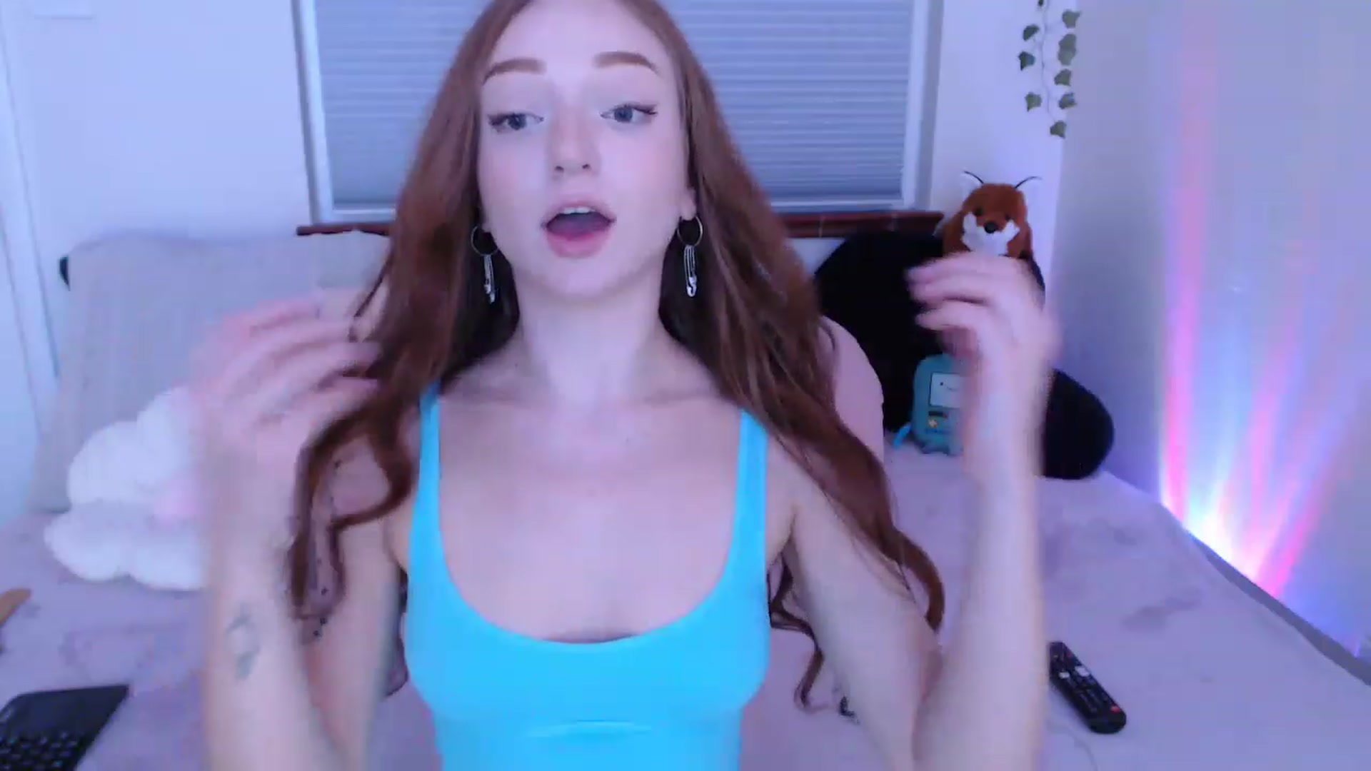 Gallery image thumbnail from Fiona's myfreecams stream on, 06/20/2023, 09:50 image 18 of 20