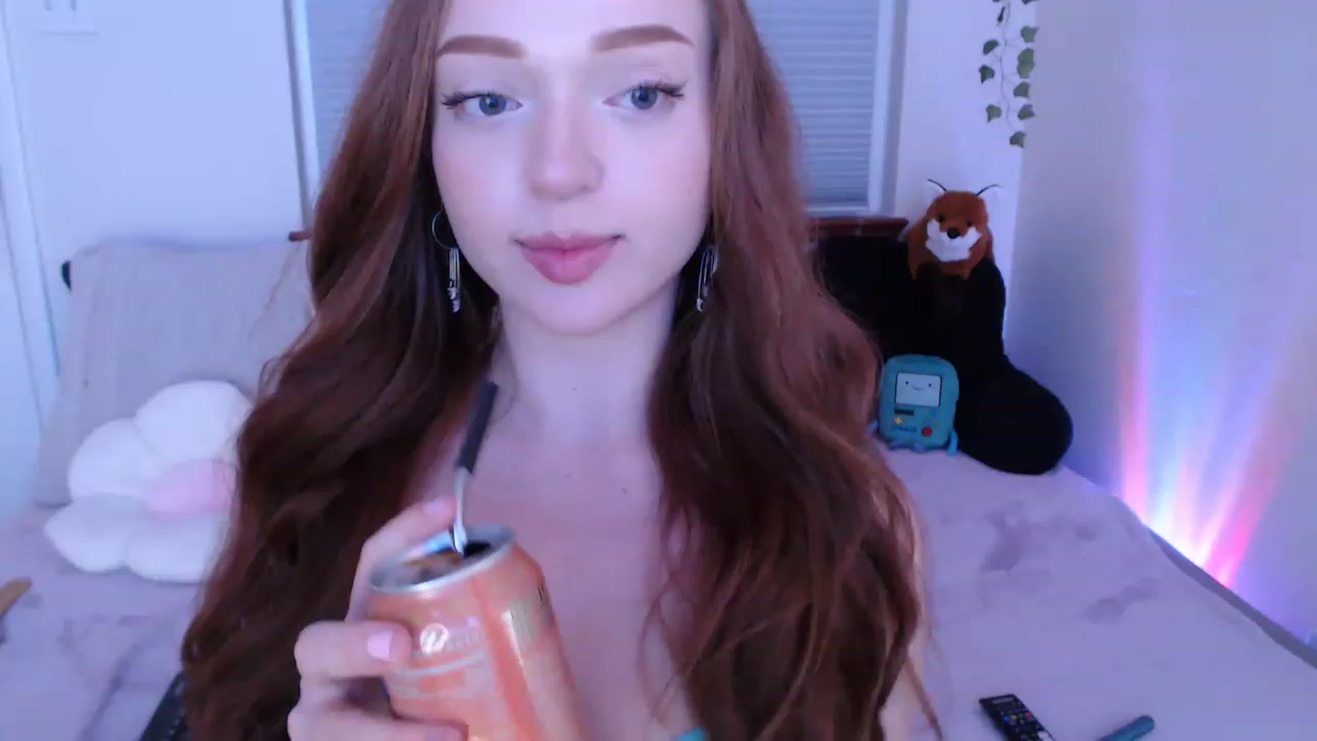 Gallery image thumbnail from Fiona's myfreecams stream on, 06/20/2023, 09:50 image 3 of 20