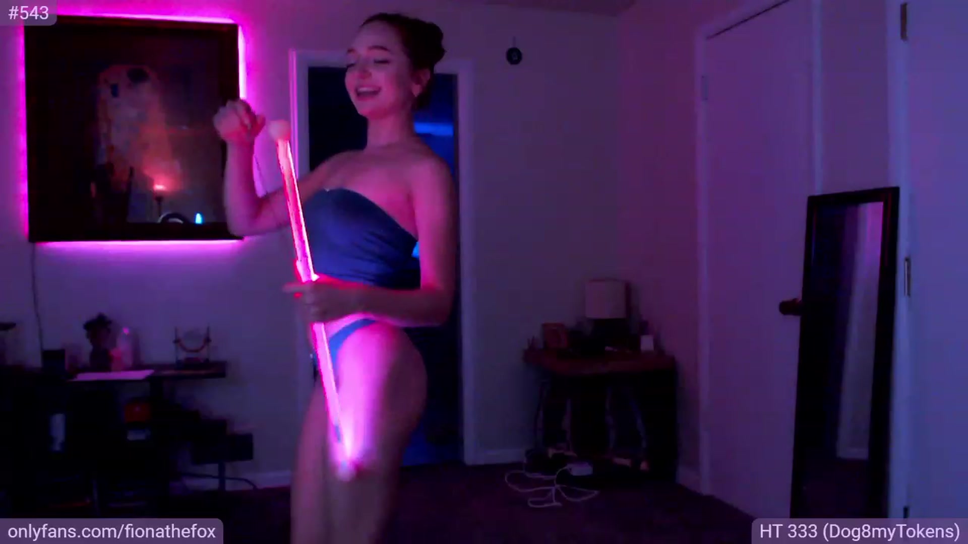 Gallery image thumbnail from Fiona's myfreecams stream on, 06/27/2023, 08:28 image 18 of 20