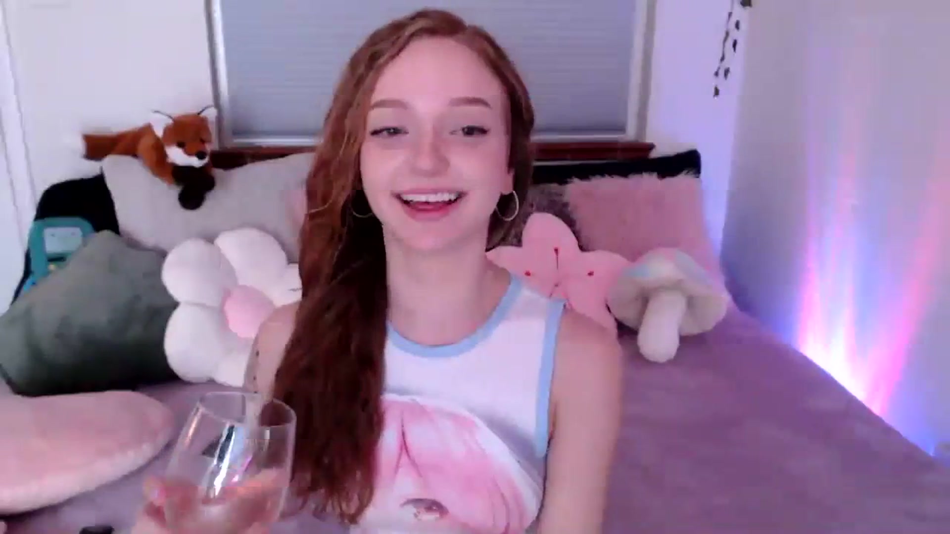 Gallery image thumbnail from Fiona's myfreecams stream on, 08/29/2023, 07:44 image 10 of 20