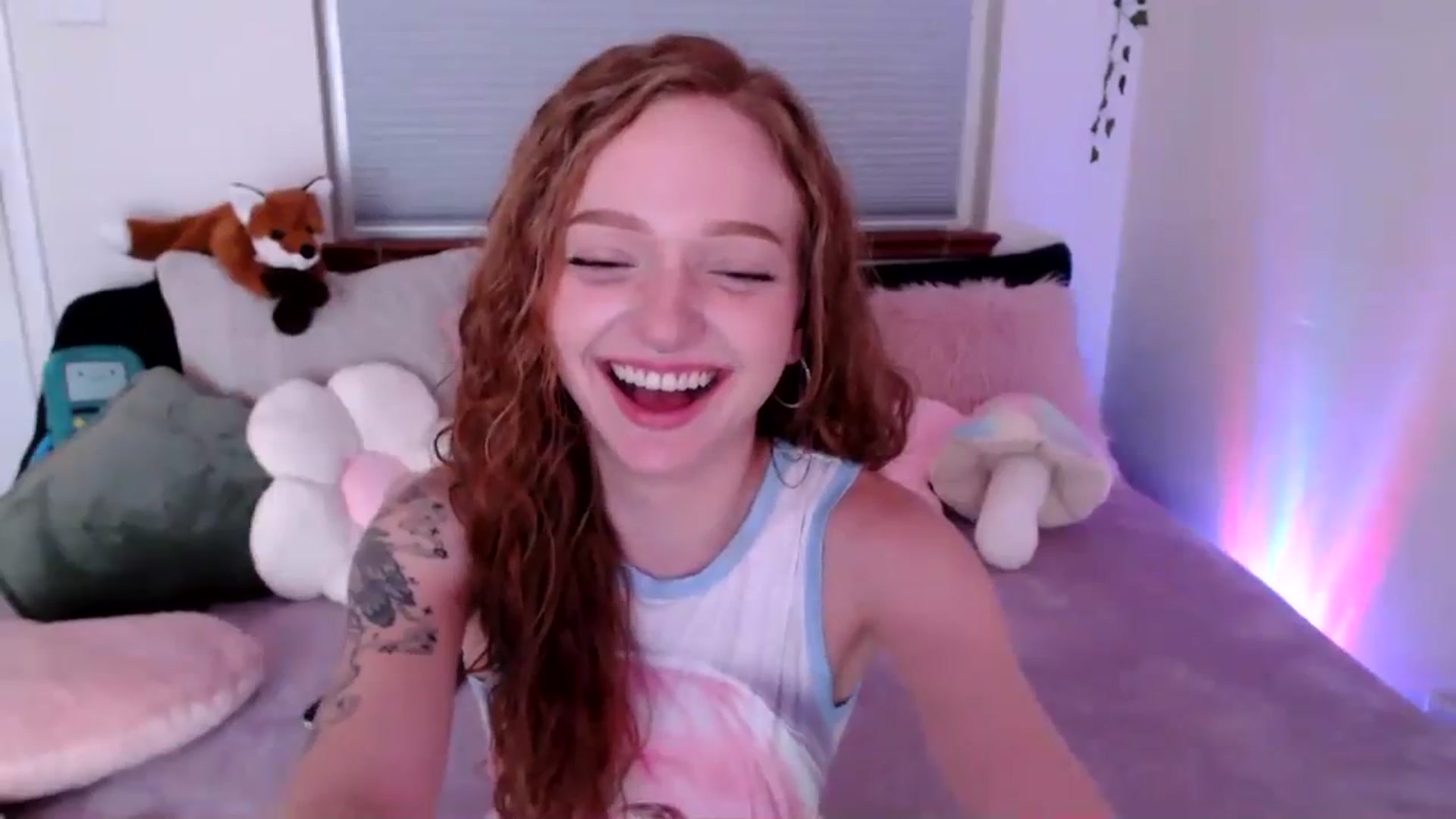 Gallery image thumbnail from Fiona's myfreecams stream on, 08/29/2023, 07:44 image 13 of 20