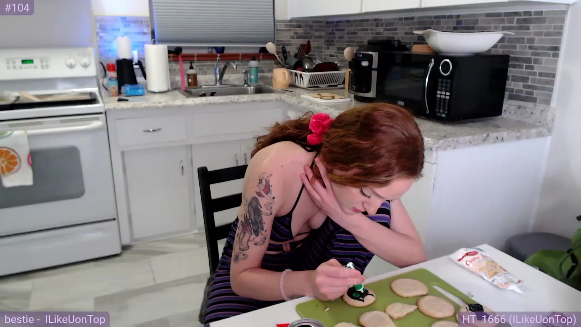 Gallery image thumbnail from Fiona's myfreecams stream on, 10/18/2023, 06:59 image 2 of 20