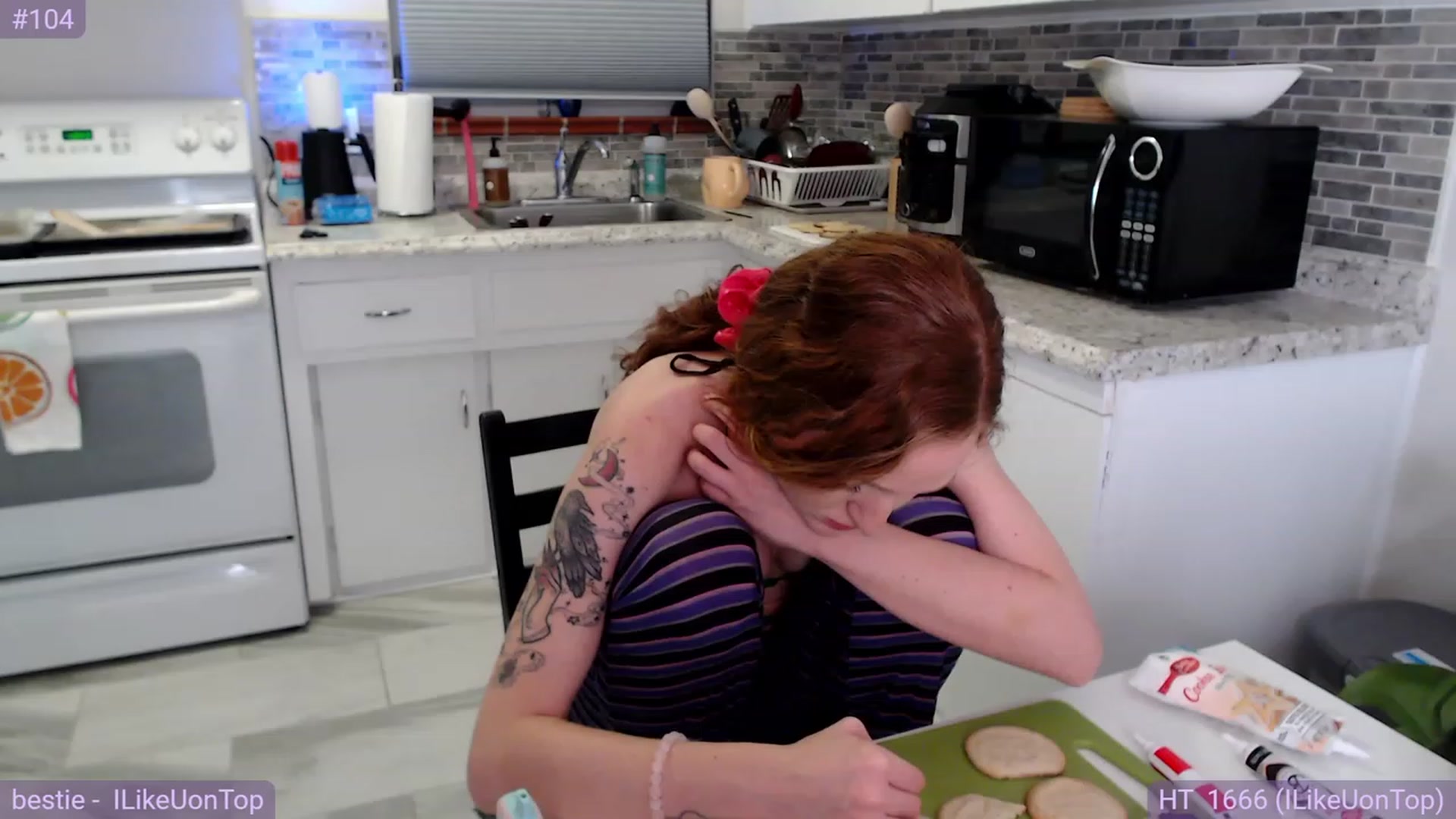 Gallery image thumbnail from Fiona's myfreecams stream on, 10/18/2023, 06:59 image 11 of 20