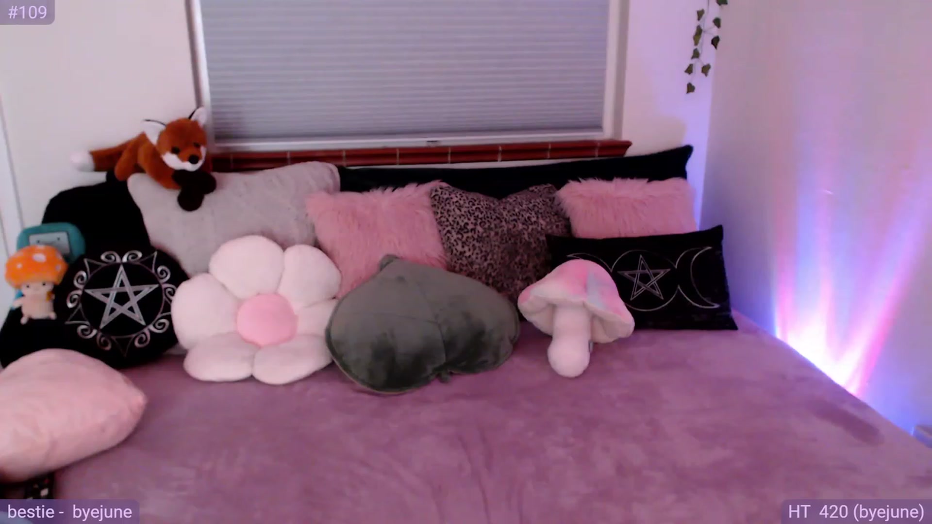 Gallery image thumbnail from Fiona's myfreecams stream on, 10/25/2023, 08:46 image 8 of 20