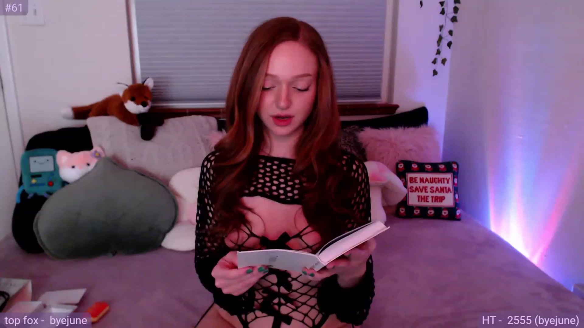Gallery image thumbnail from Fiona's myfreecams stream on, 12/10/2023, 08:47 image 10 of 20
