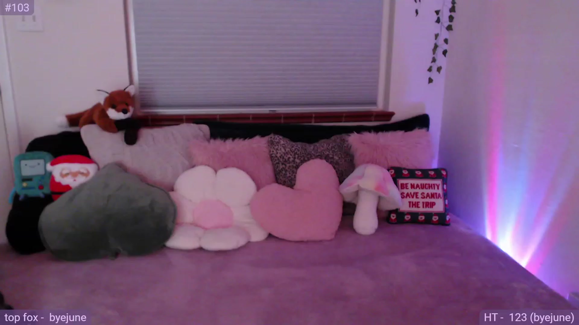 Gallery image thumbnail from Fiona's myfreecams stream on, 12/19/2023, 07:37 image 7 of 20
