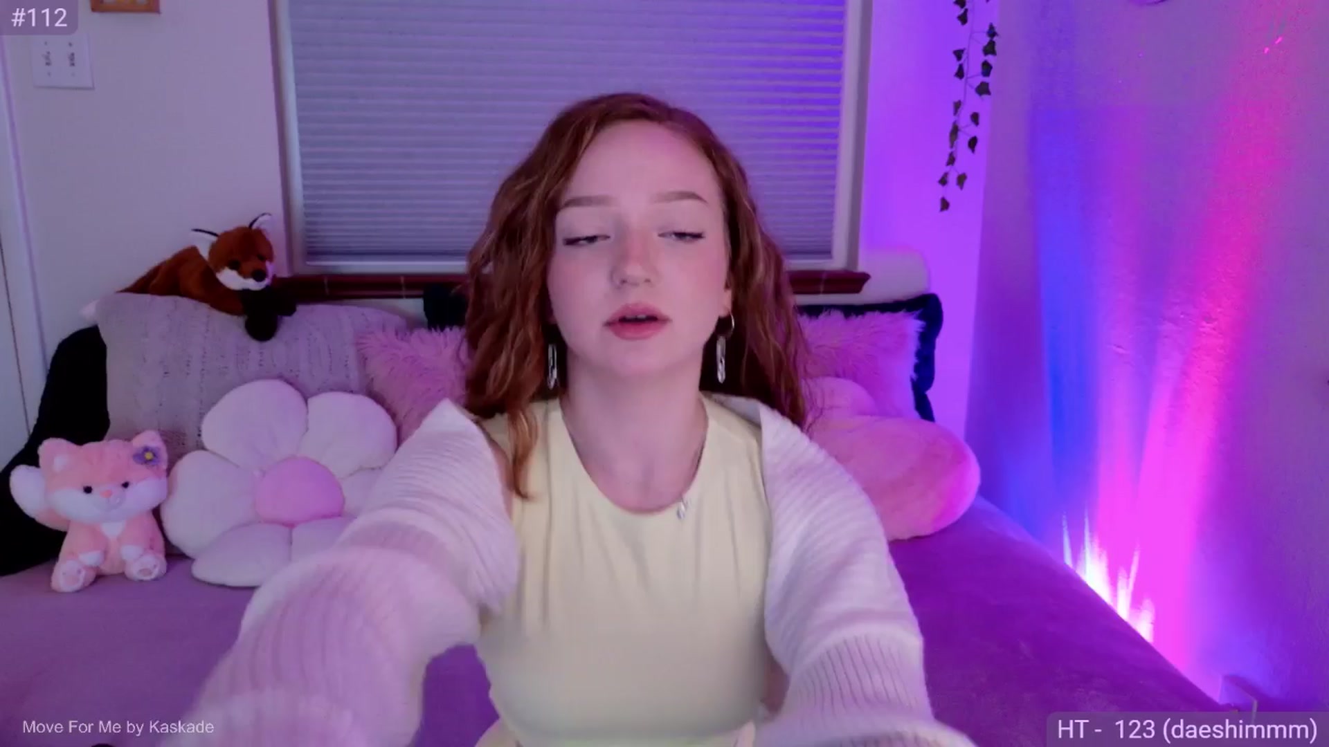 Gallery image thumbnail from Fiona's myfreecams stream on, 04/10/2024, 07:40 image 6 of 20