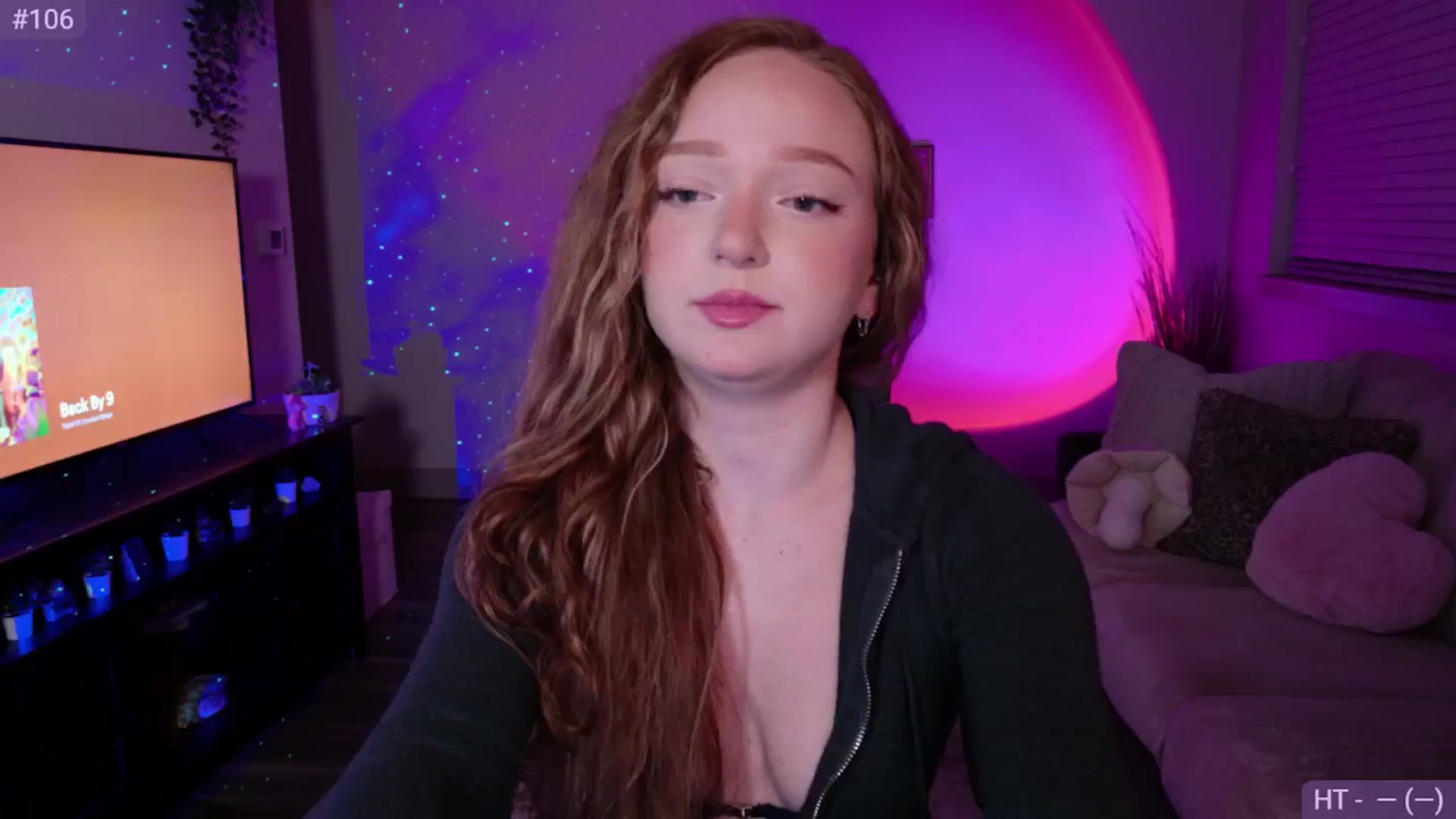 Gallery image thumbnail from Fiona's myfreecams stream on, 07/09/2024, 10:35 image 1 of 20