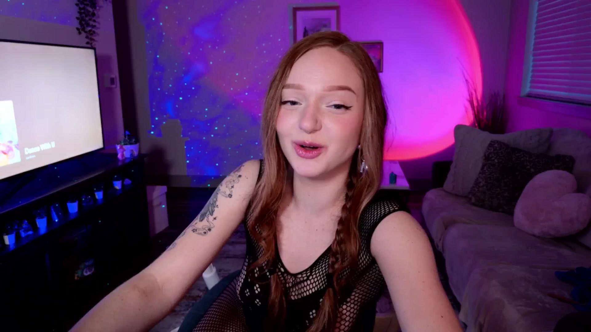Gallery image thumbnail from Fiona's myfreecams stream on, 07/14/2024, 11:38 image 11 of 20