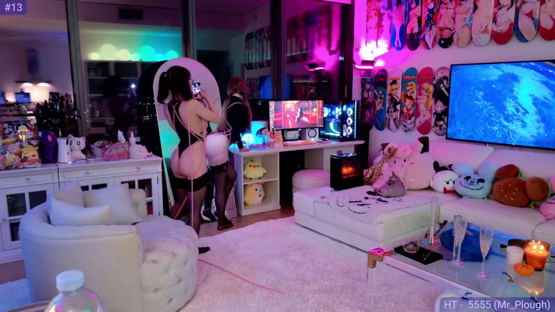 Gallery image thumbnail from Fiona's myfreecams stream on, 10/06/2024, 10:47 image 6 of 20
