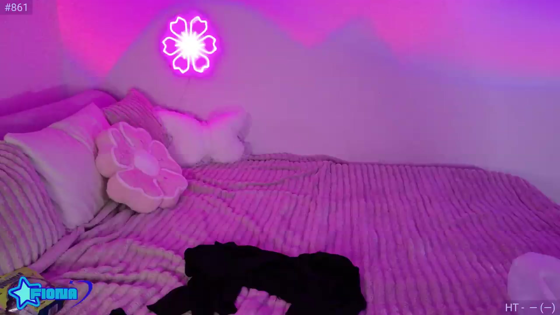 Gallery image thumbnail from Fiona's myfreecams stream on, 07/23/2026, 10:59 image 1 of 20