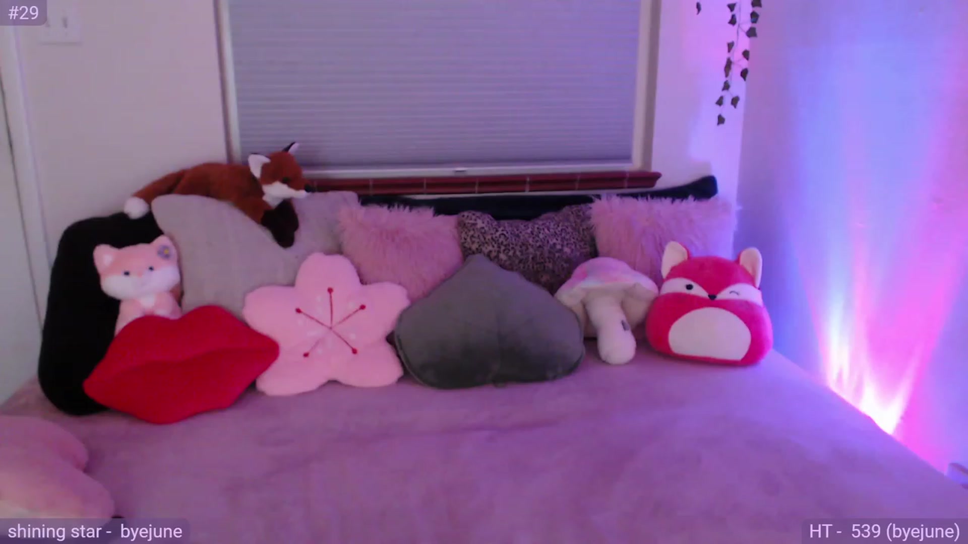 Gallery image thumbnail from FionaLuckyGrl's myfreecams stream on, 02/02/2024, 07:41 image 7 of 20