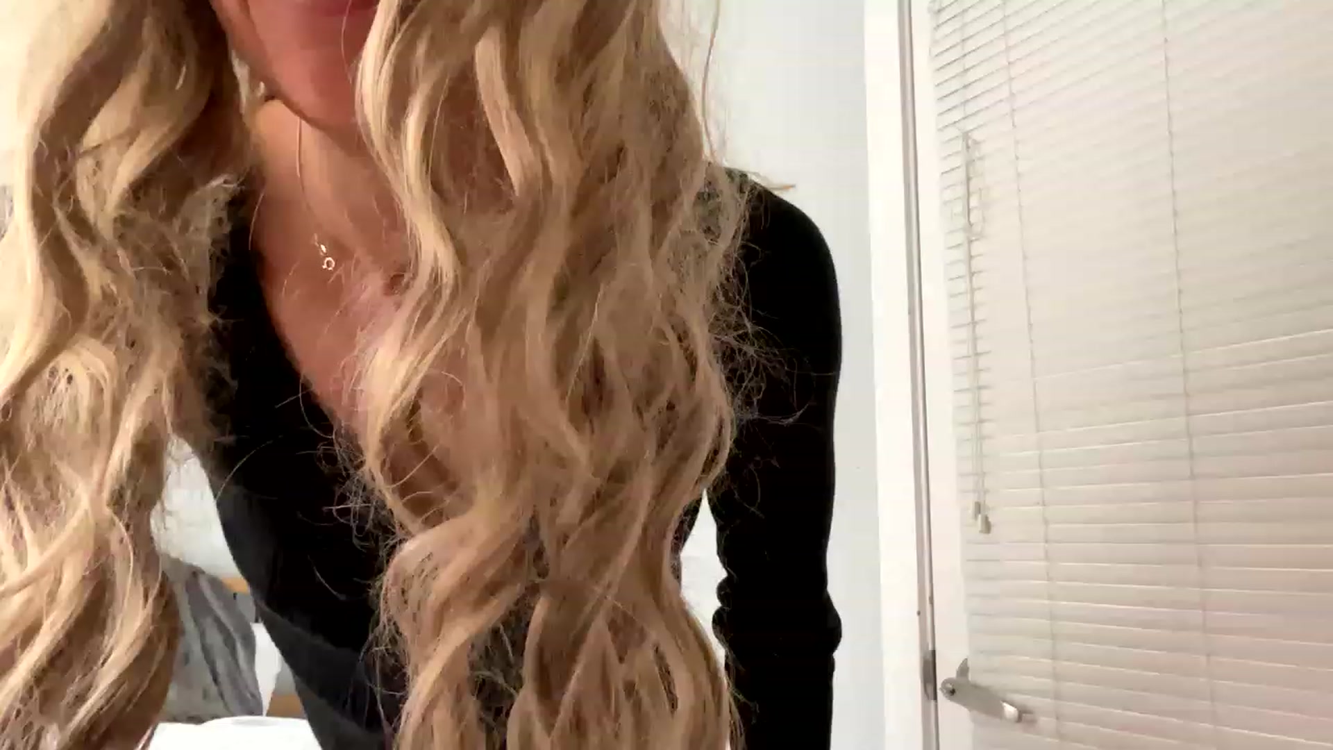 Gallery image thumbnail from FionaPatron's myfreecams stream on, 06/09/2023, 17:46 image 7 of 20