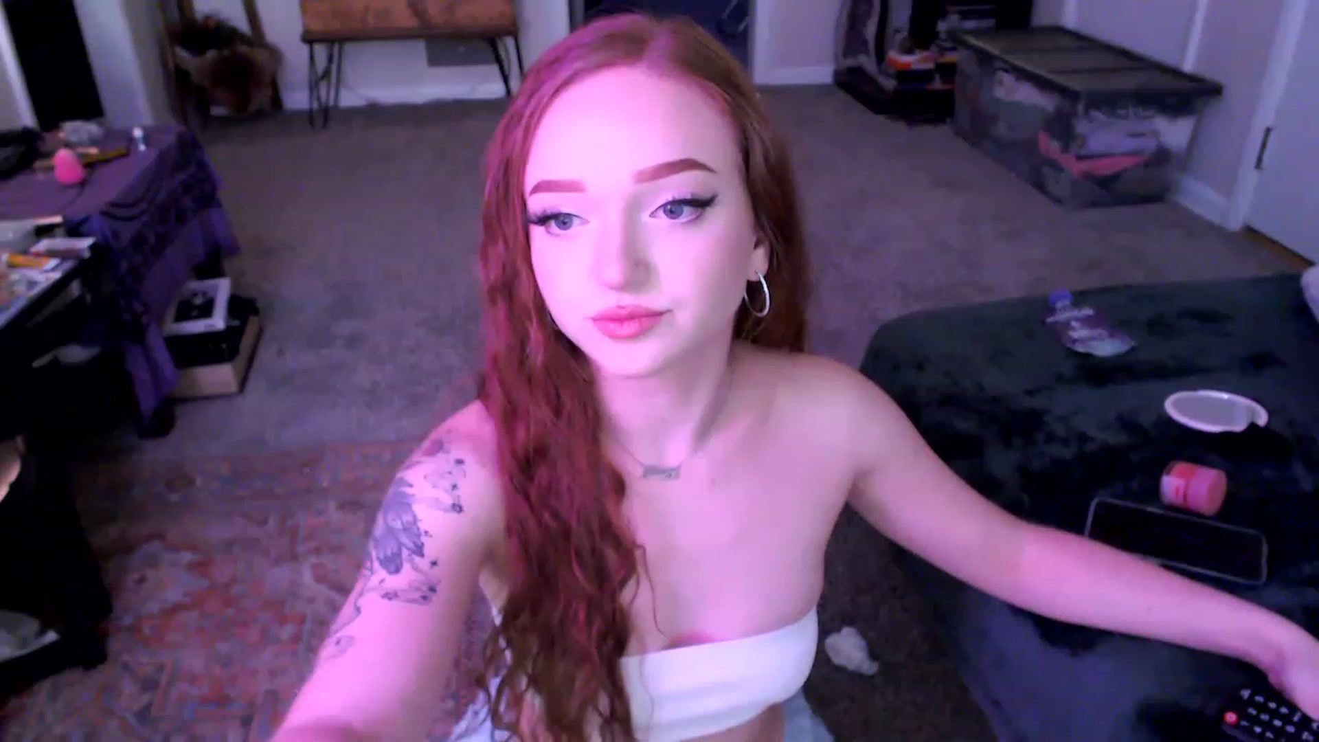Gallery image thumbnail from FionaTheFox's myfreecams stream on, 11/27/2022, 08:59 image 18 of 20