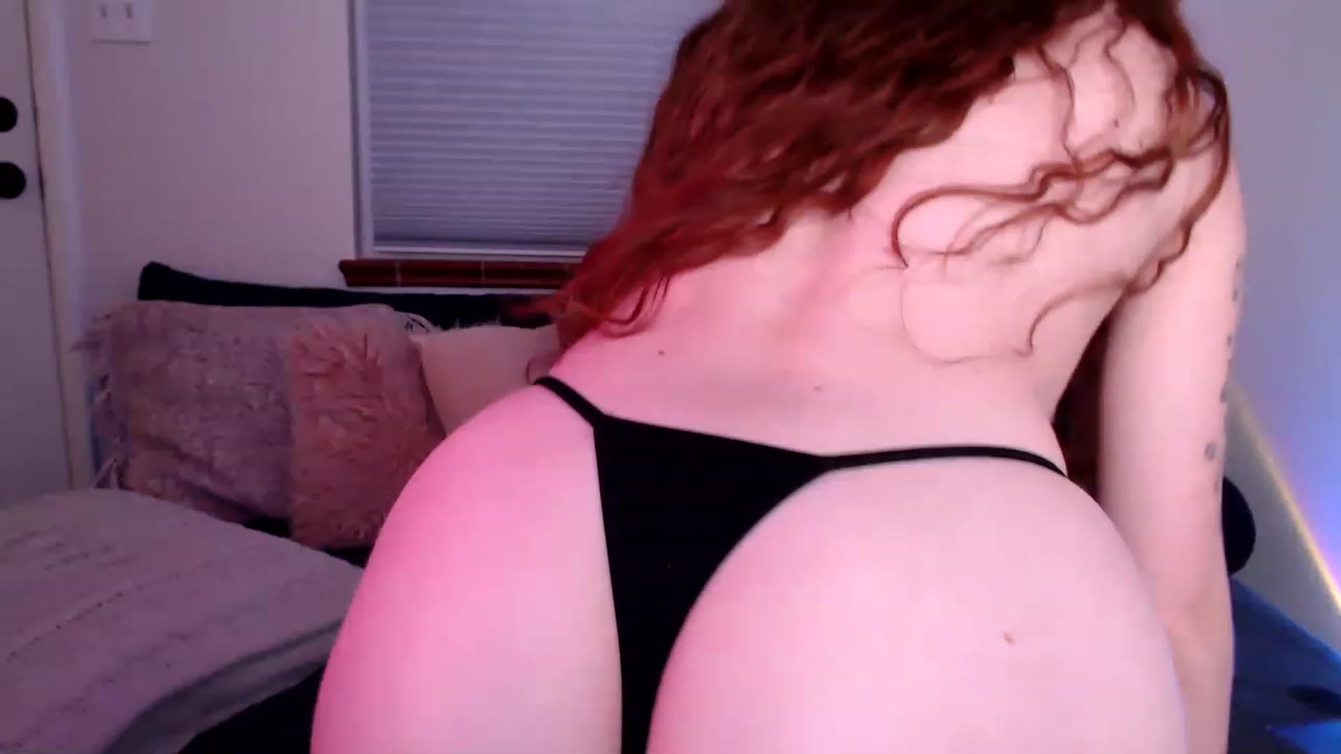 Gallery image thumbnail from FionaTheFox's myfreecams stream on, 12/28/2022, 09:36 image 12 of 20