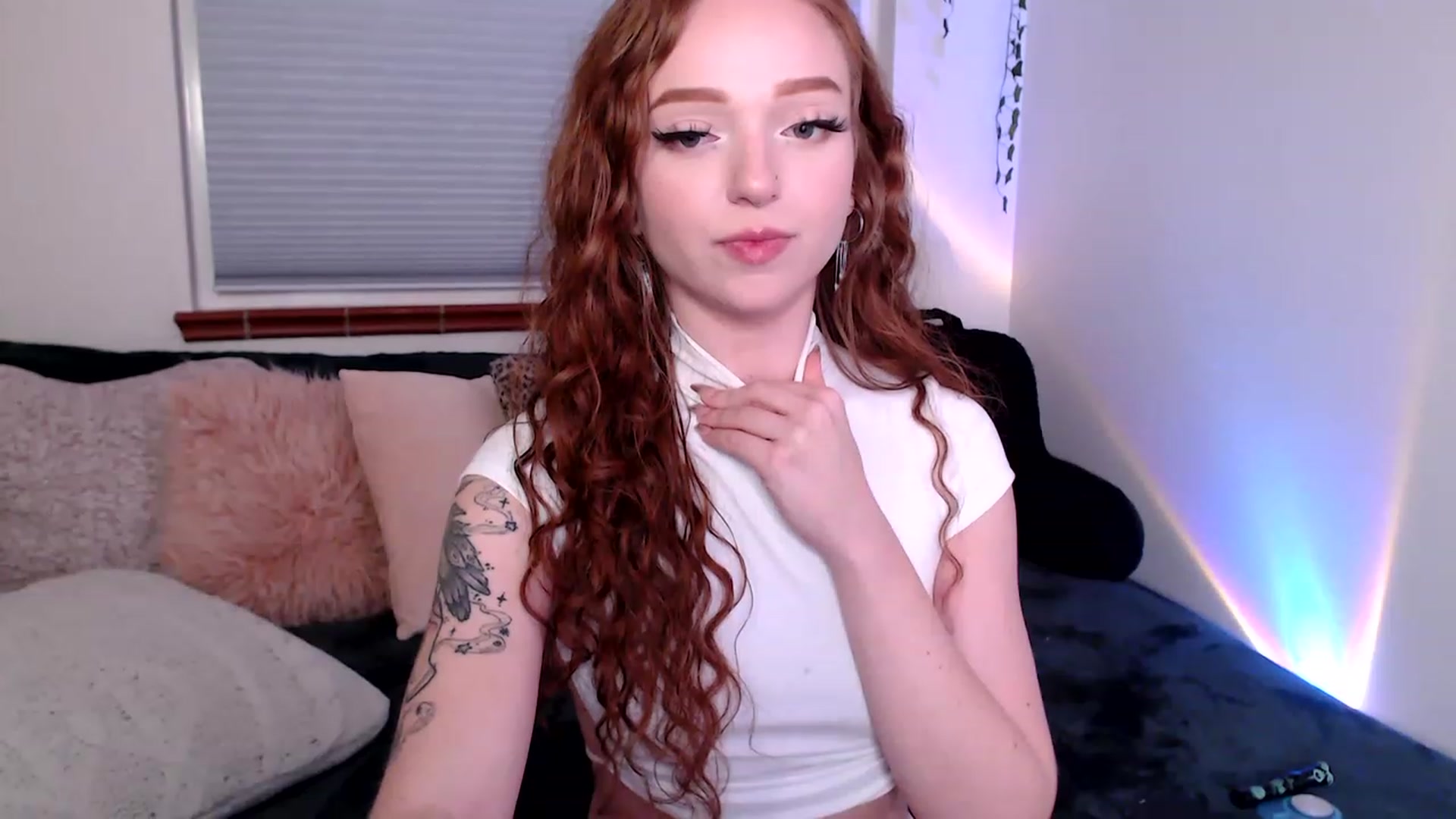Gallery image thumbnail from FionaTheFox's myfreecams stream on, 01/17/2023, 10:46 image 19 of 20