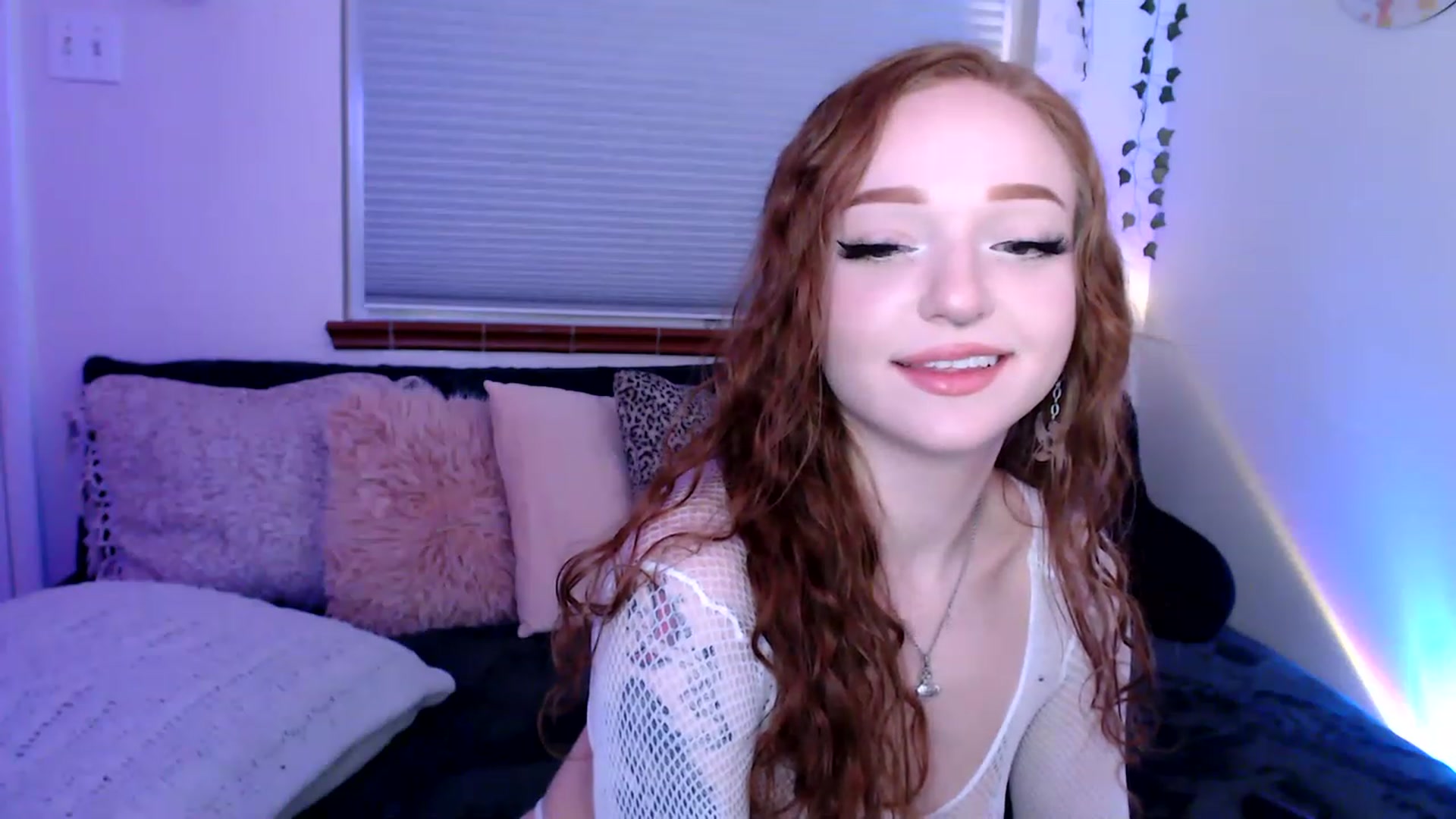Gallery image thumbnail from FionaTheFox's myfreecams stream on, 01/31/2023, 10:23 image 12 of 20