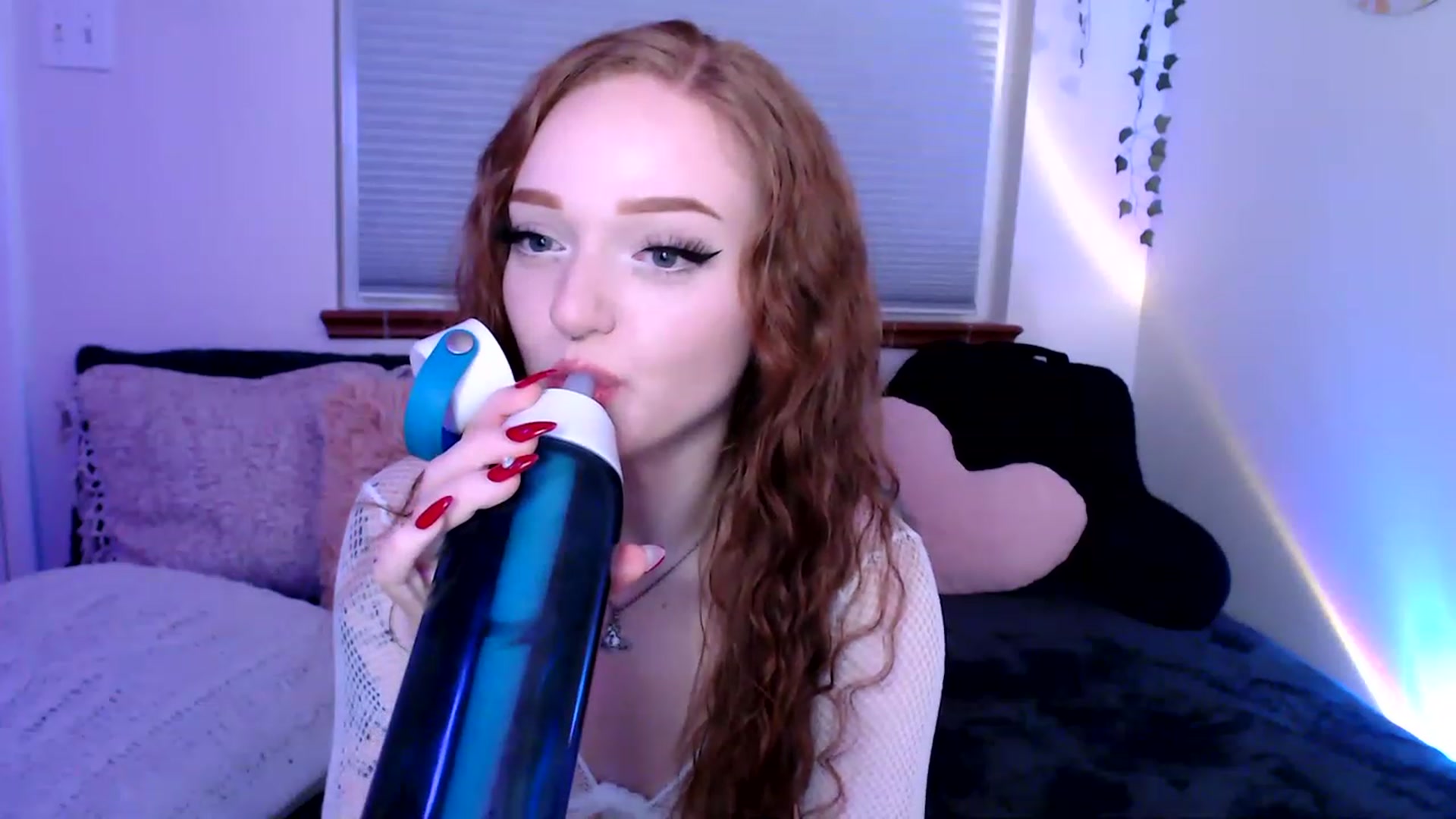 Gallery image thumbnail from FionaTheFox's myfreecams stream on, 01/31/2023, 10:23 image 17 of 20