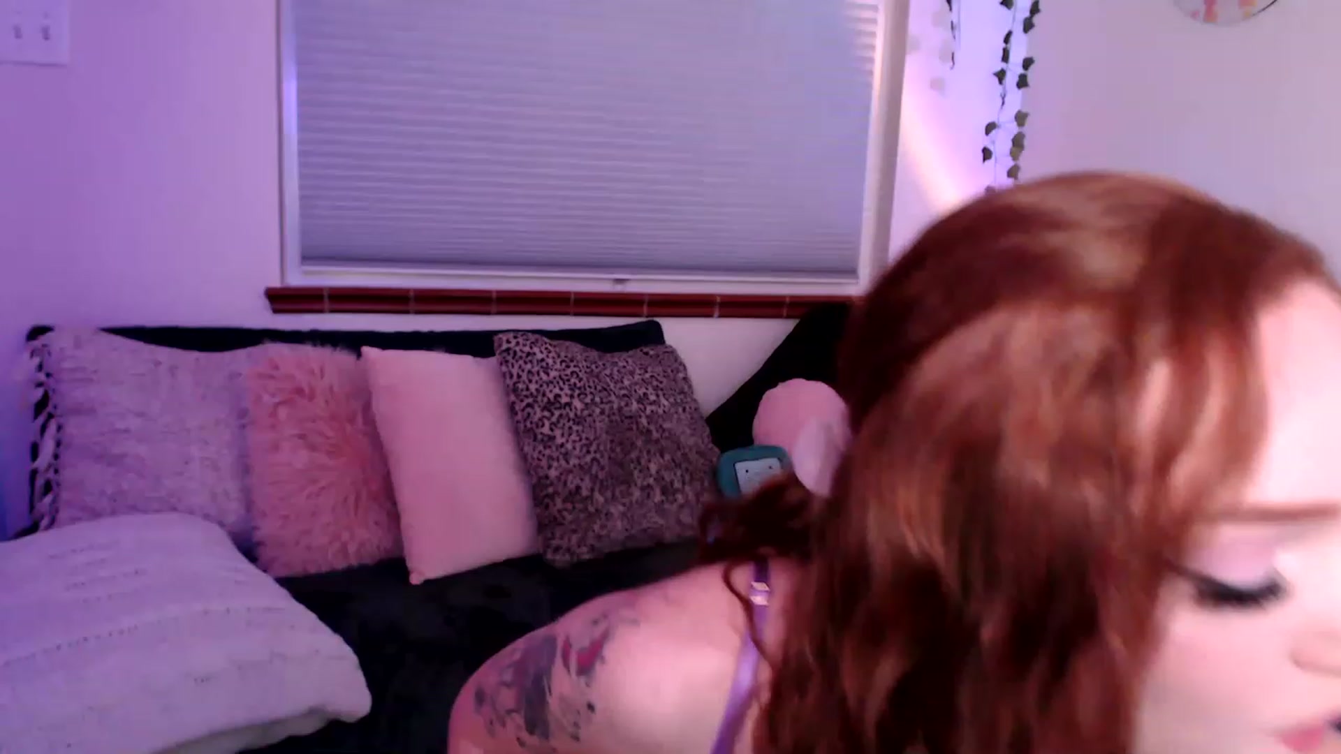 Gallery image thumbnail from FionaTheFox's myfreecams stream on, 02/01/2023, 09:59 image 3 of 20