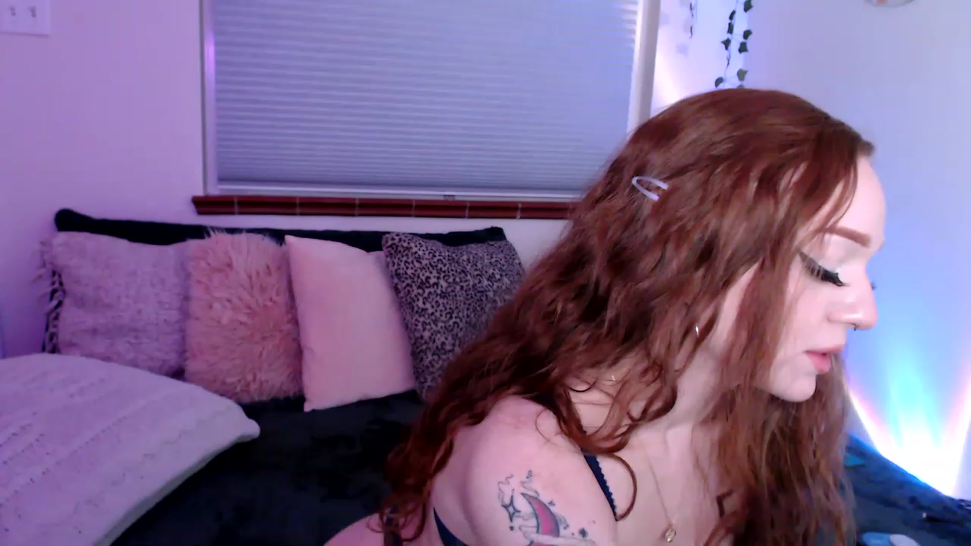 Gallery image thumbnail from FionaTheFox's myfreecams stream on, 02/02/2023, 09:09 image 9 of 20