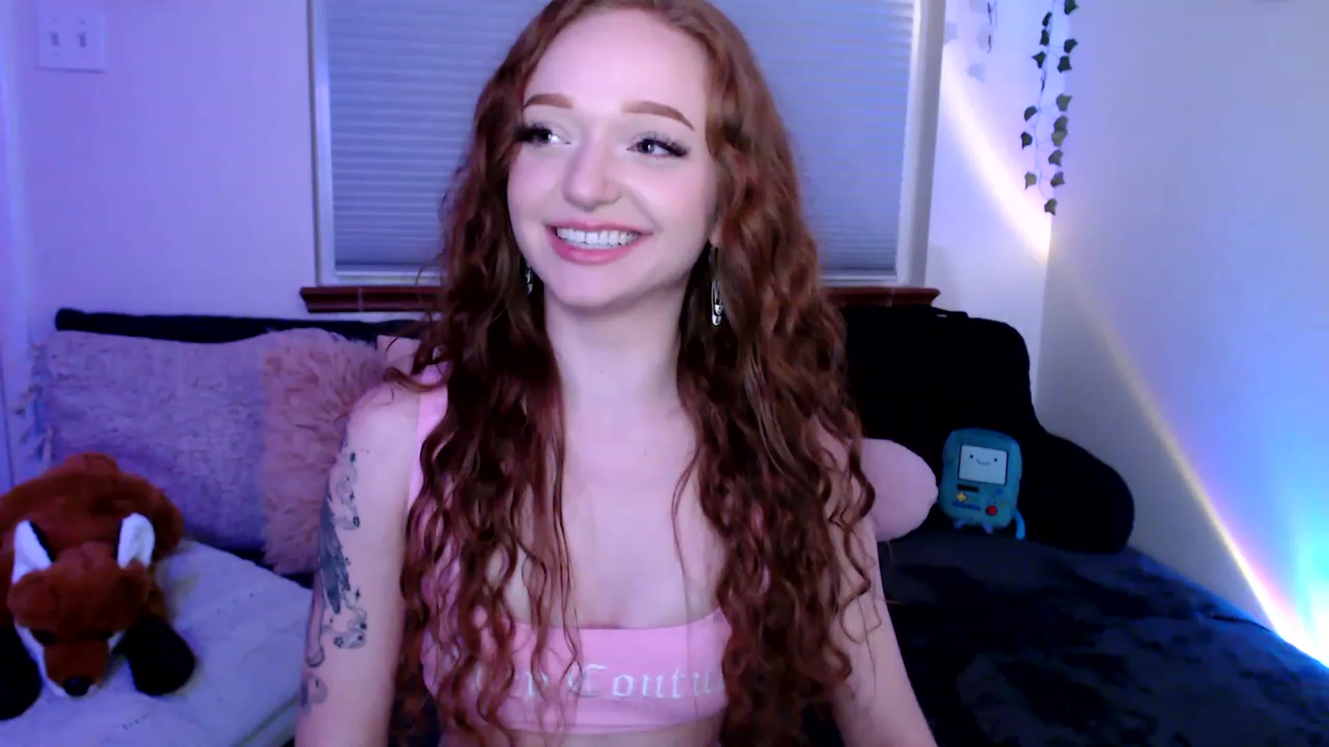 Gallery image thumbnail from FionaTheFox's myfreecams stream on, 02/09/2023, 10:28 image 17 of 20