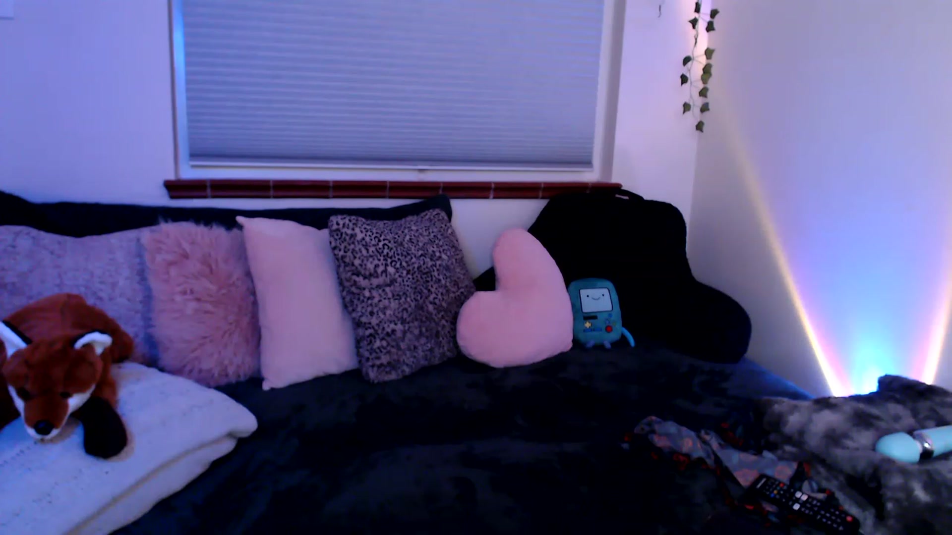 Gallery image thumbnail from FionaTheFox's myfreecams stream on, 02/16/2023, 11:04 image 17 of 20