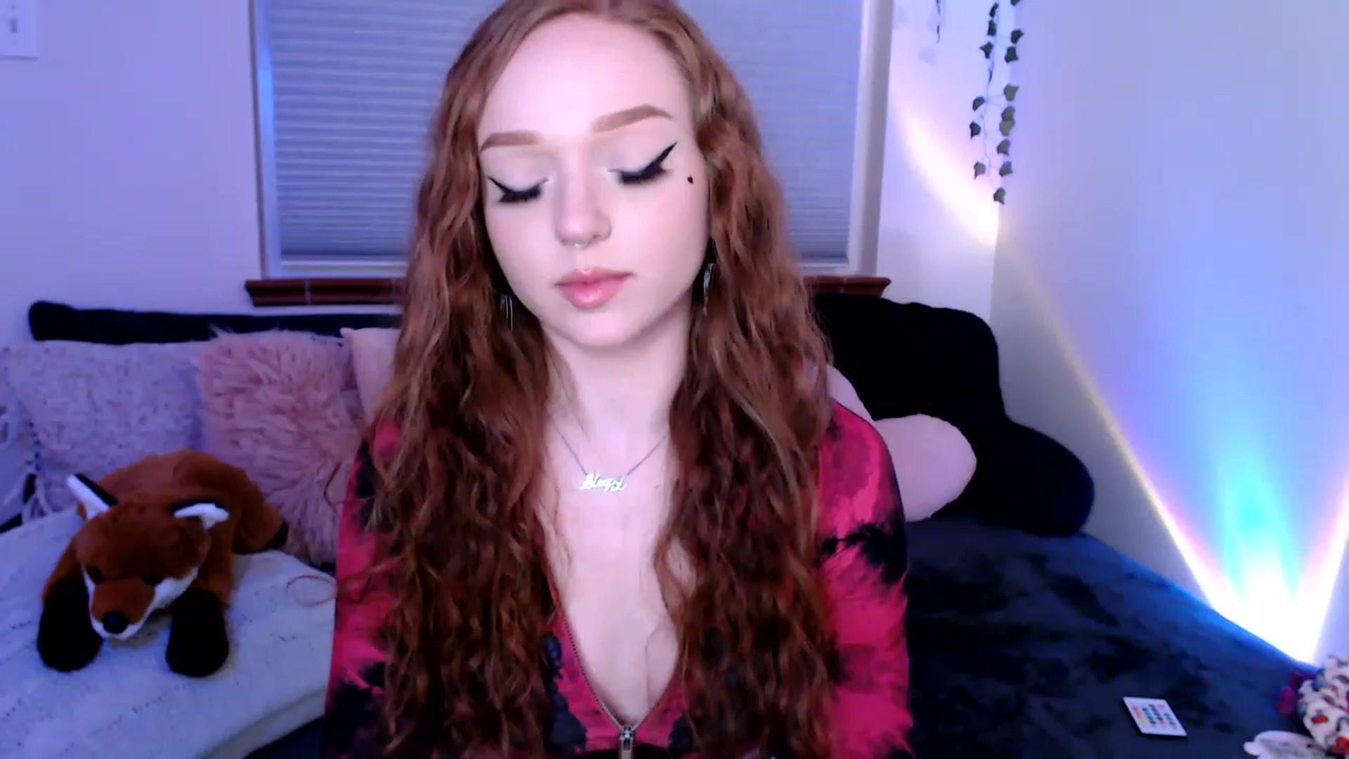 Gallery image thumbnail from FionaTheFox's myfreecams stream on, 02/22/2023, 10:23 image 16 of 20